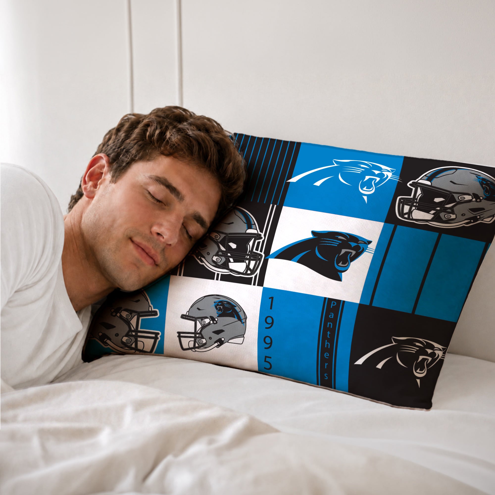 Ensemble de literie trois pièces à carreaux patchwork Pegasus Carolina Panthers, format grand/queen.