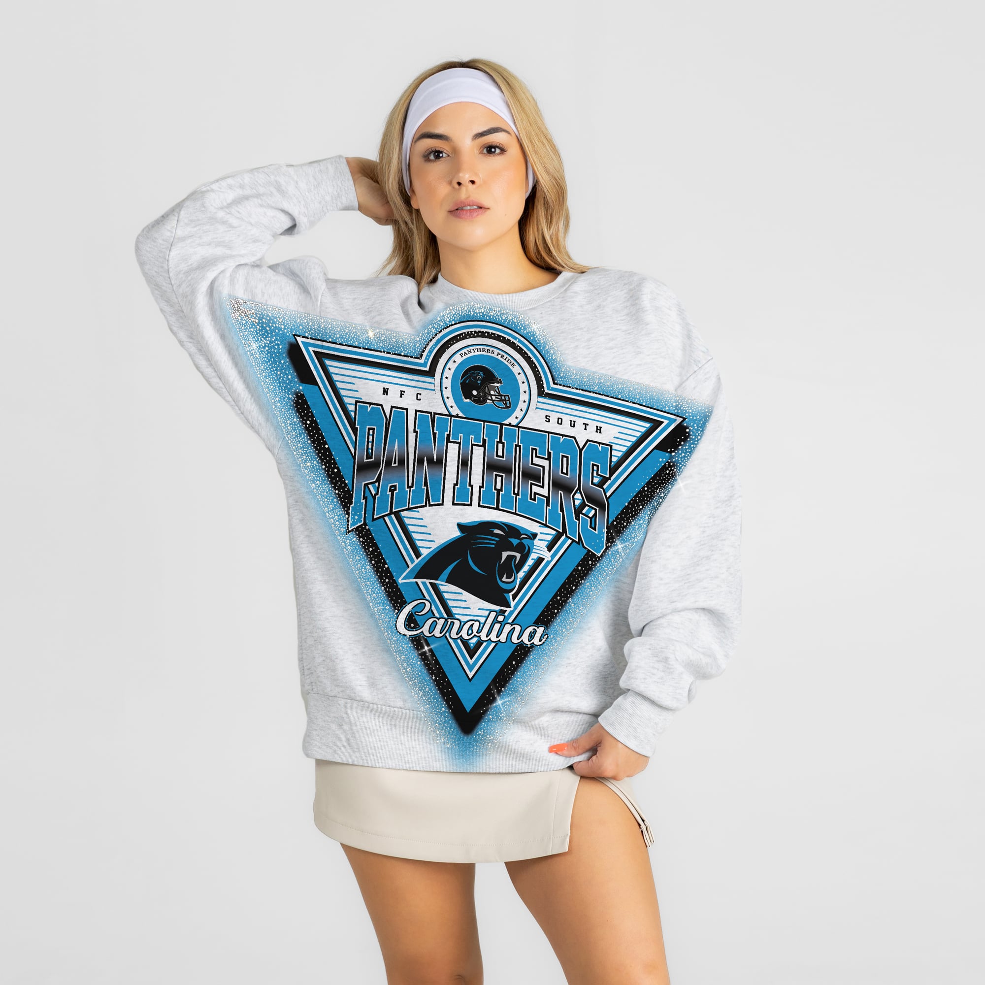 Sweat-shirt oversize en polaire à strass « Chasing Victory » des Panthers de la Caroline, gris chiné, pour femme, collection Gameday Couture.