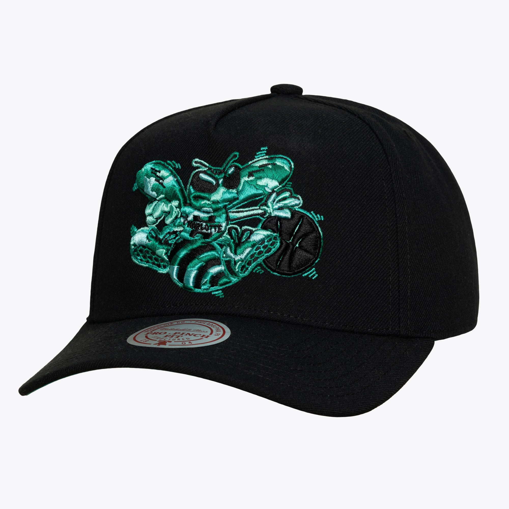 Charlotte Hornets Black Hardwood Classics 404 Club Camo Pro Pinch Snapback Hat