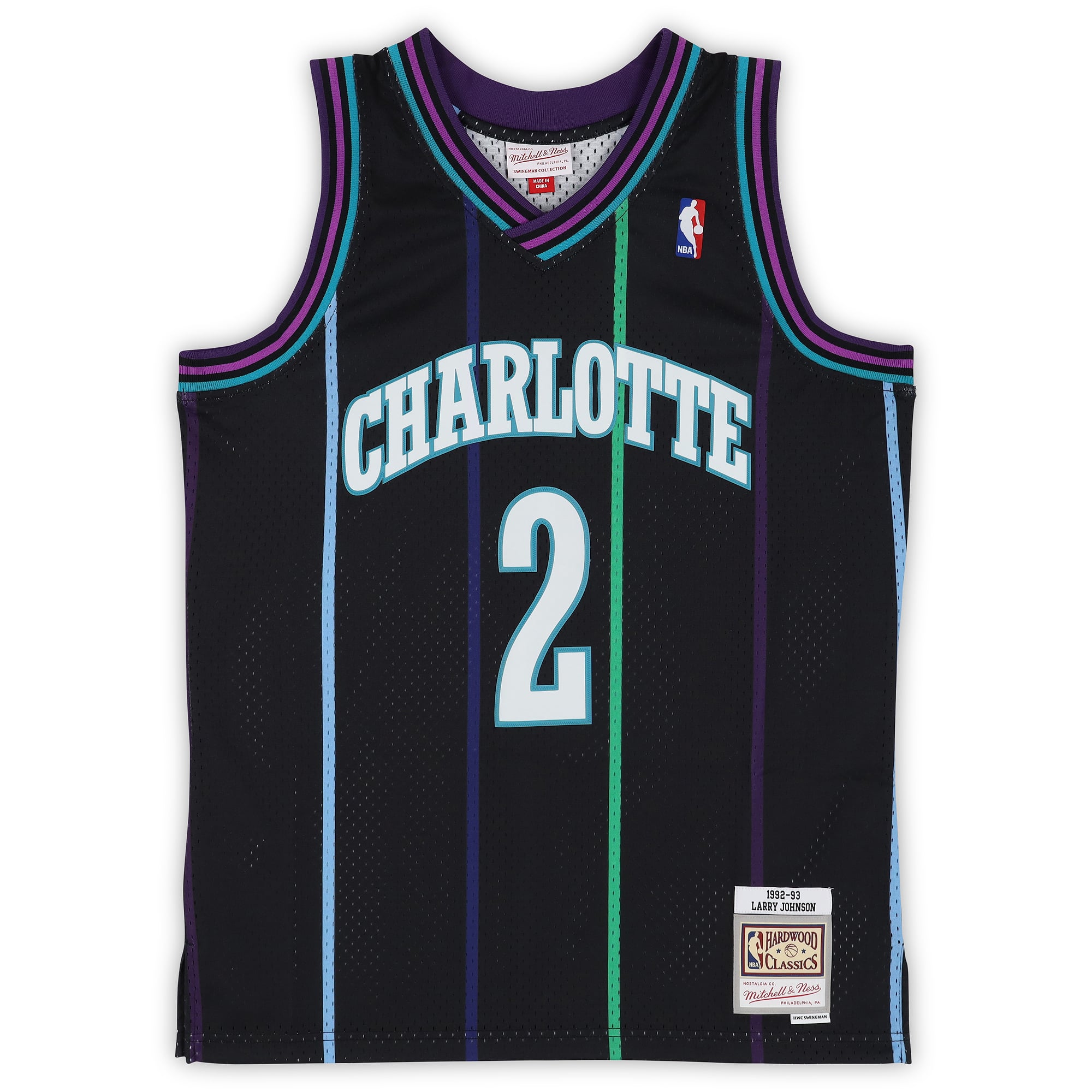 Maillot Swingman noir Mitchell & Ness Reloaded 1992, autographié par Larry Johnson (Charlotte Hornets), avec plusieurs inscriptions - Édition limitée n° 10/10