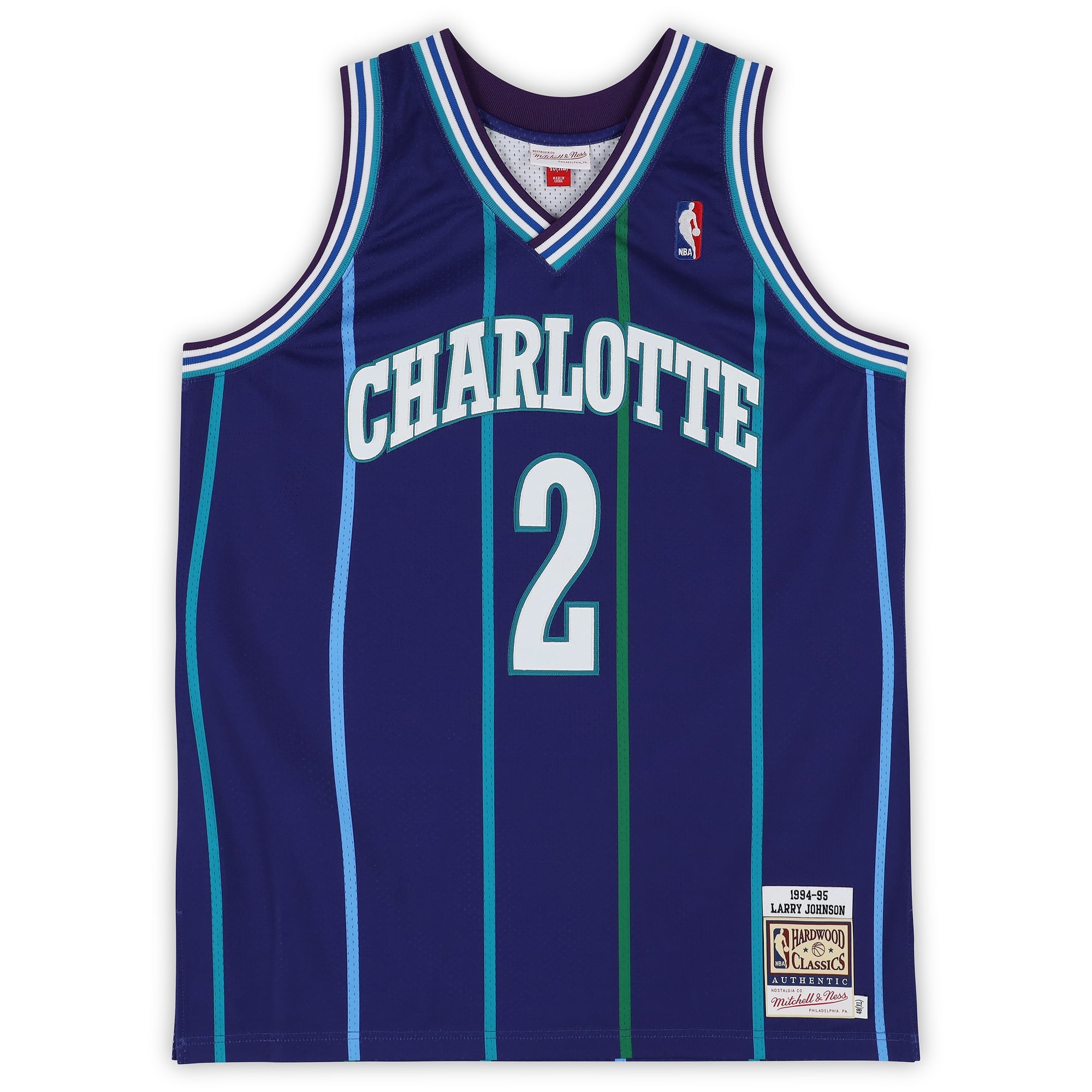 Maillot authentique Mitchell & Ness violet autographié par Larry Johnson des Charlotte Hornets (1996)