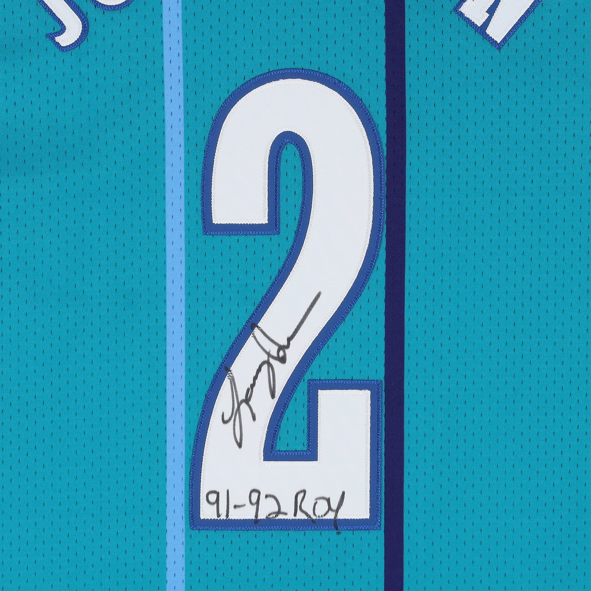 Maillot authentique Mitchell & Ness turquoise 1992-93 autographié par Larry Johnson, Charlotte Hornets