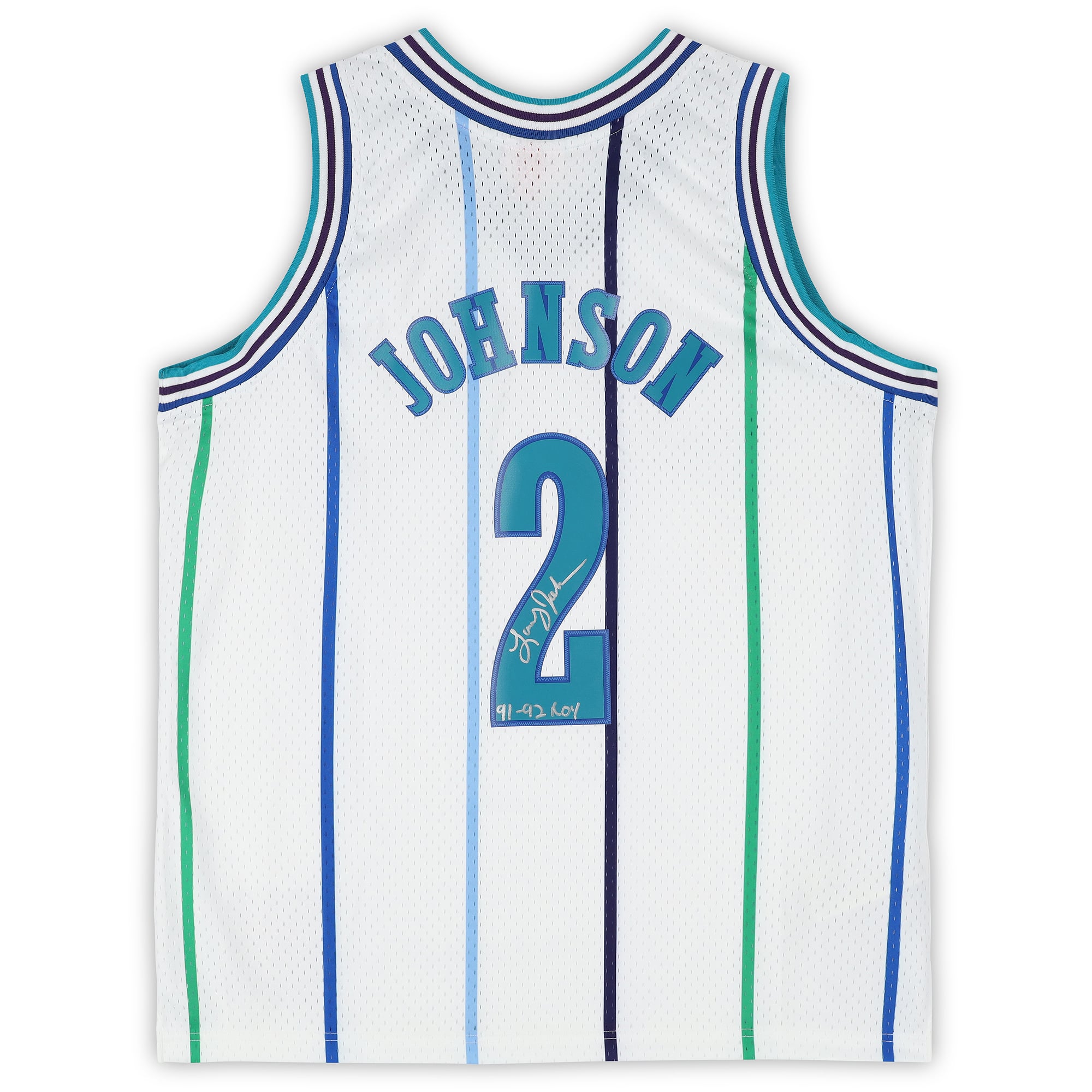 Maillot Swingman blanc Mitchell & Ness 1992 autographié par Larry Johnson des Charlotte Hornets, avec inscription « 91-92 ROY ».