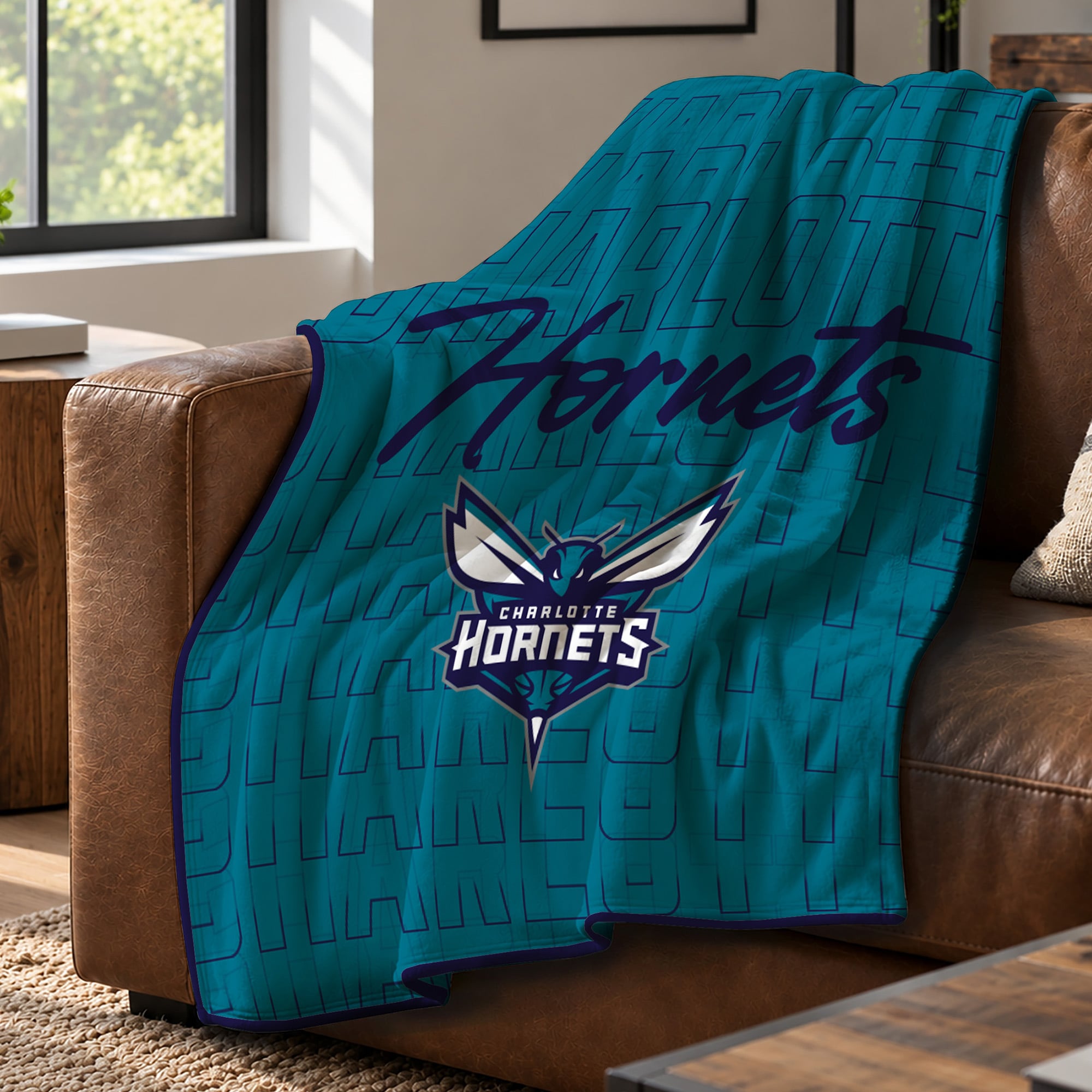 Couverture ultra douce Pegasus Charlotte Hornets Echo Script Fade 50" x 60"