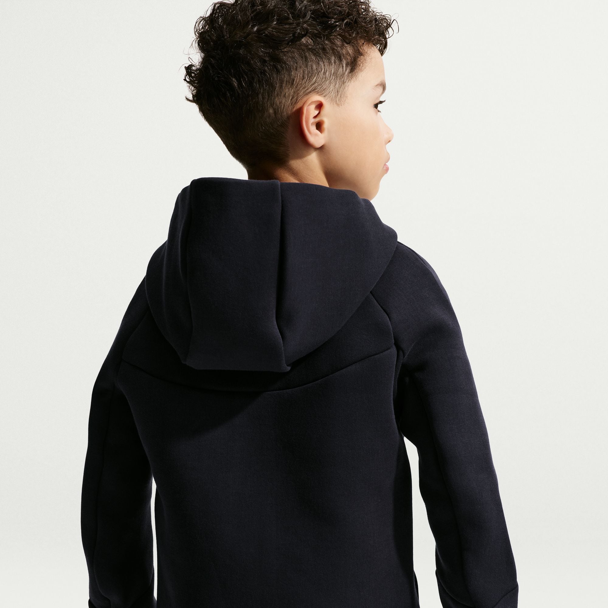 Veste à capuche zippée Nike Chelsea Tech Fleece noire pour enfant