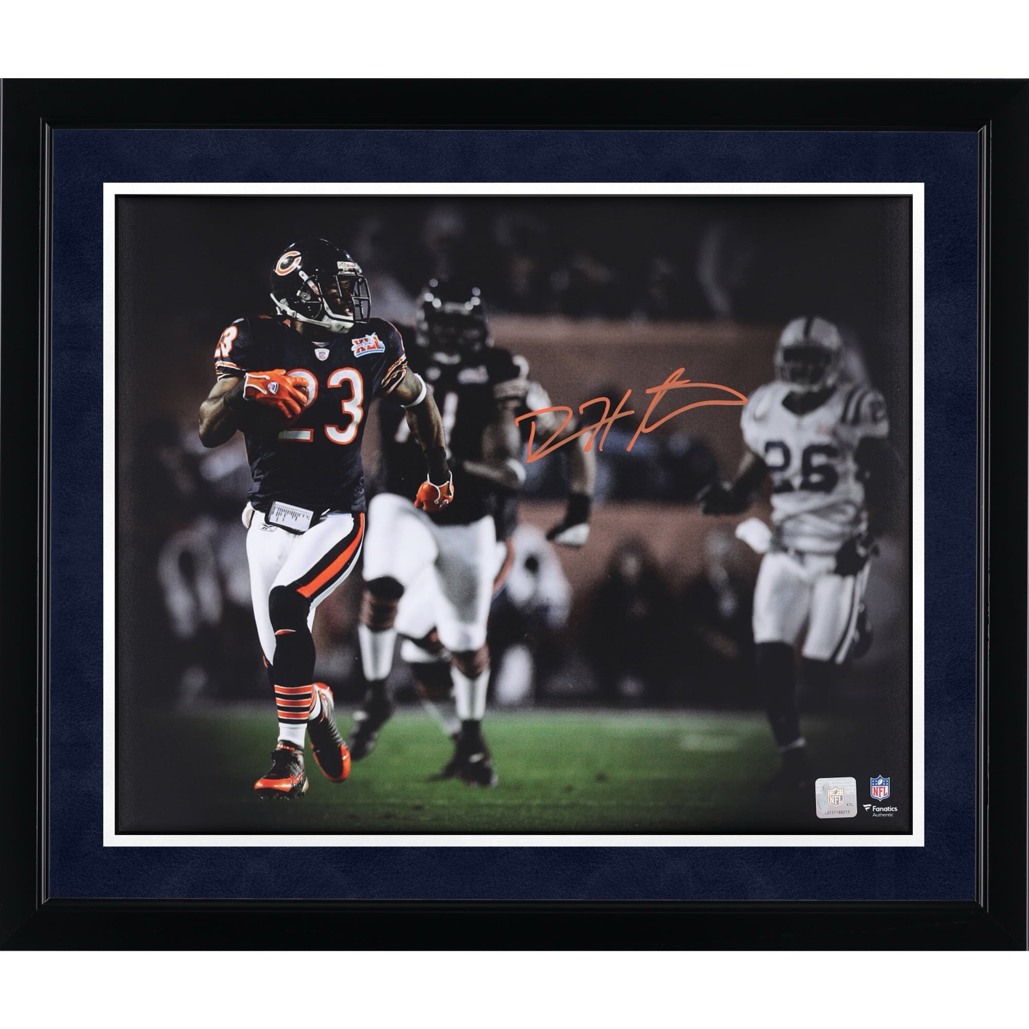 Photo dédicacée de Devin Hester (Chicago Bears) - Retour de coup d'envoi du Super Bowl XLI (40,6 x 50,8 cm)