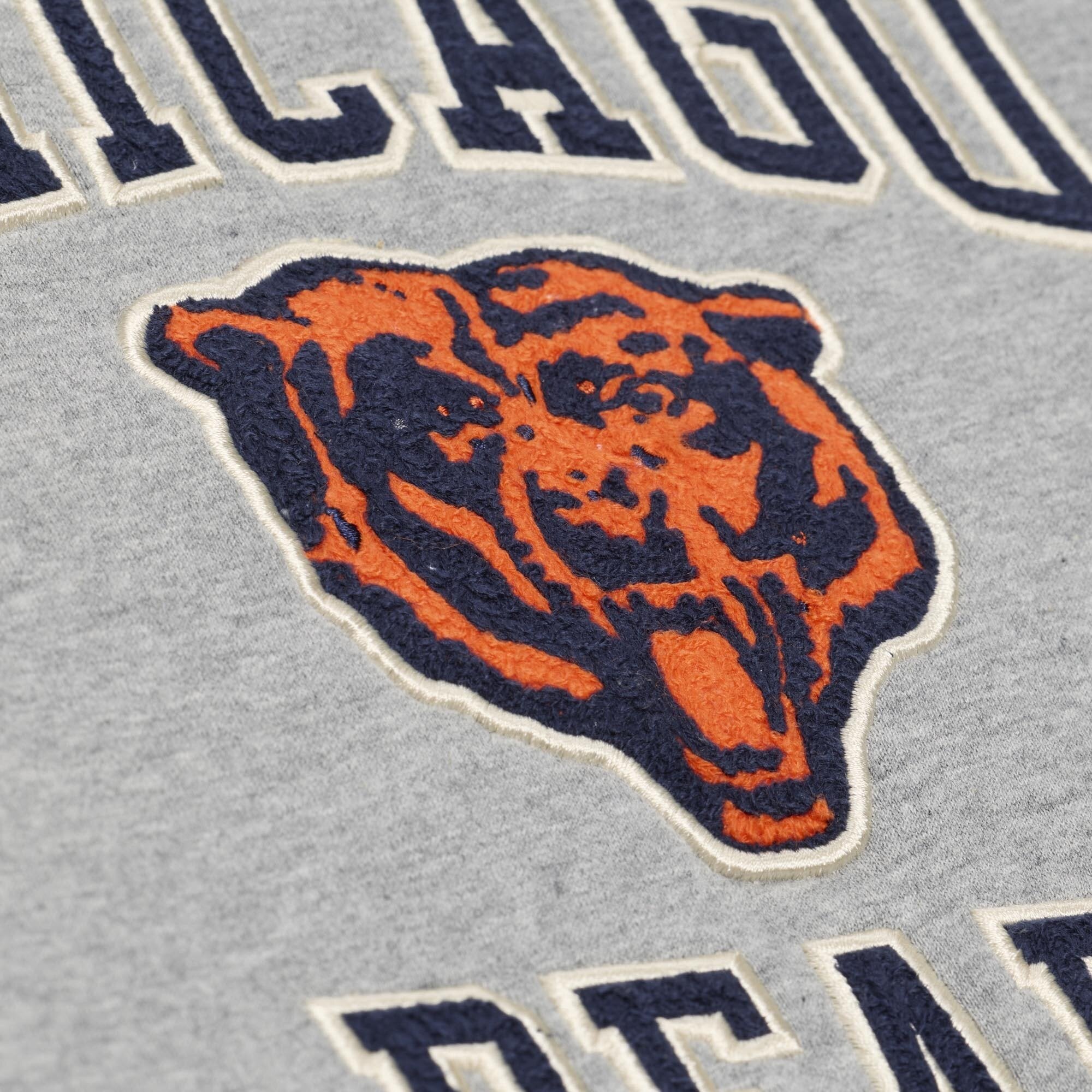 Sweat-shirt Mitchell & Ness pour homme, gris chiné, Chicago Bears, collection Premium Essentials.