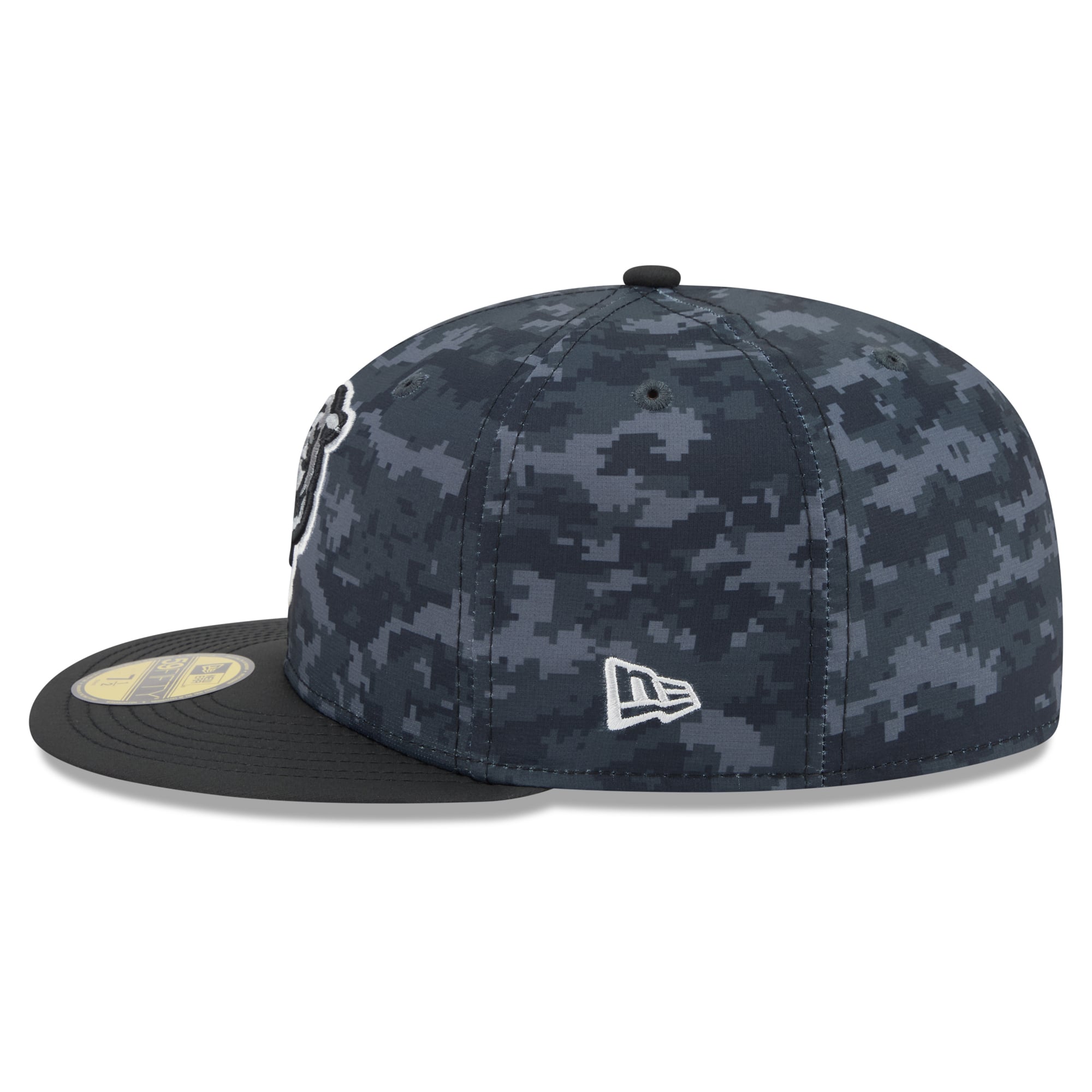 Men's New Era Black Chicago Bears 2026 Salute To Service 59FIFTY Fitted Hat