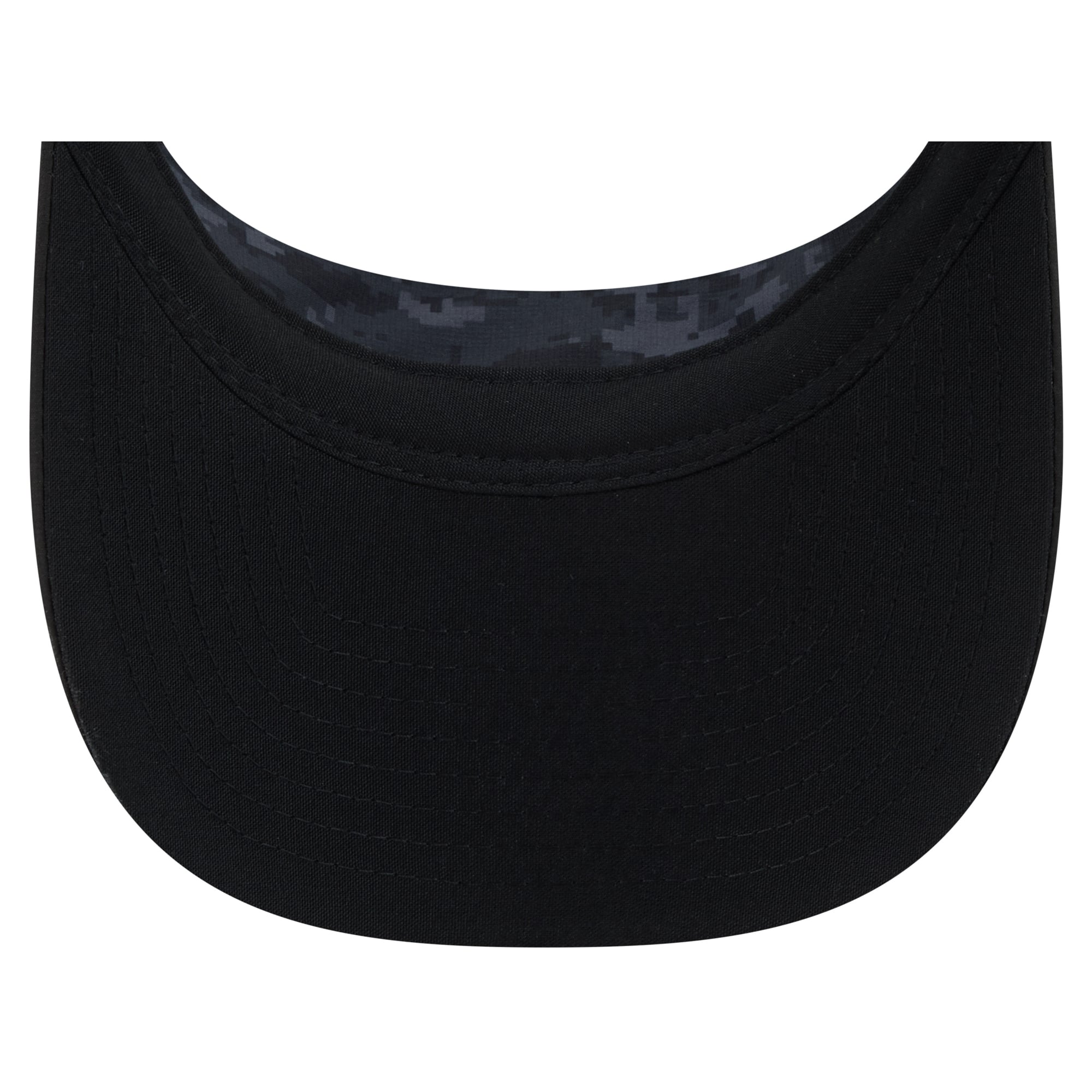 Casquette New Era noire pour homme, modèle Chicago Bears 2026 Salute To Service, visière ajustable