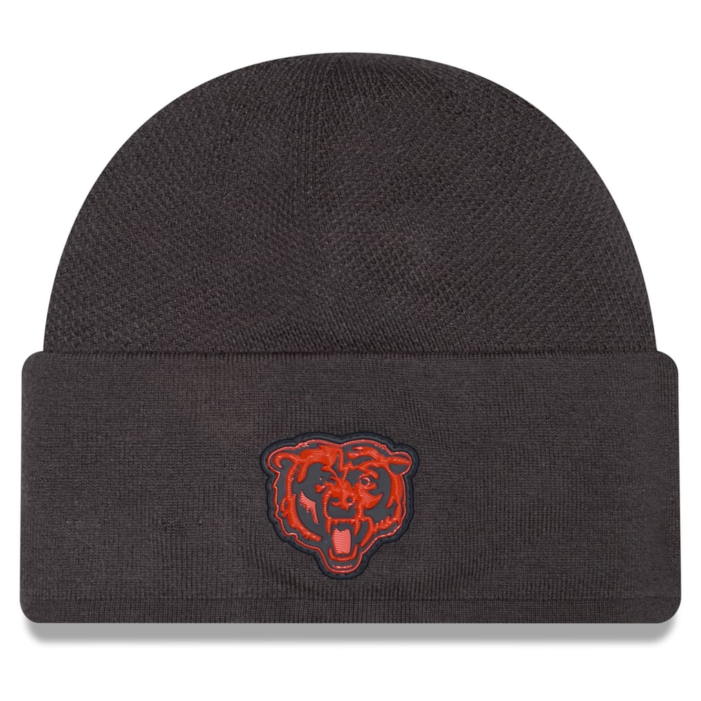 Chicago Bears New Era 2026 Sideline Cold Weather Skully Knit Hat - Charcoal