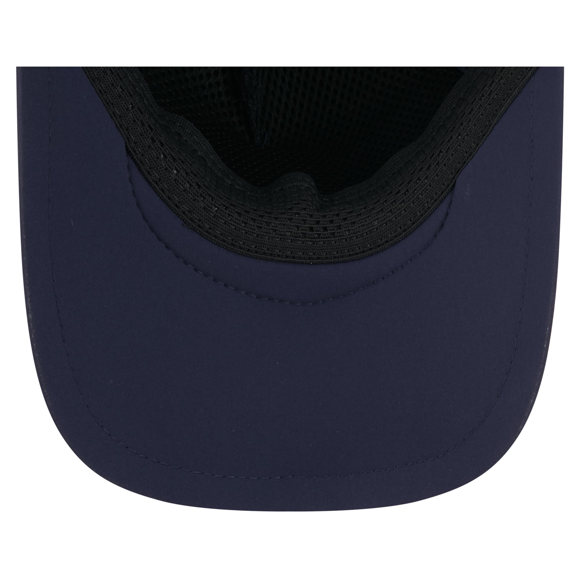 Men's New Era Navy Chicago Bears 2026 Sideline Apex 9FORTY Adjustable Trucker Hat