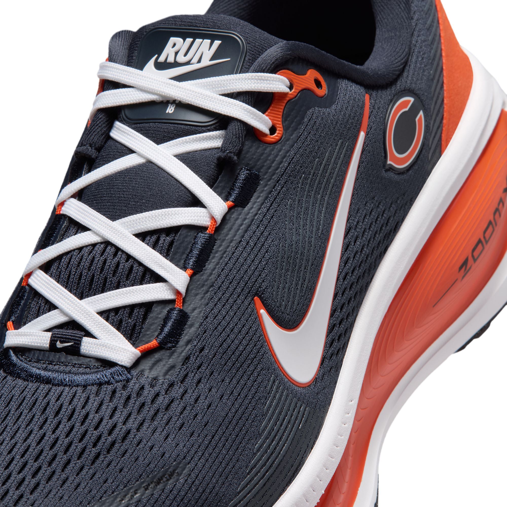 Men's Nike Chicago Bears Vomero 18 Running Shoes