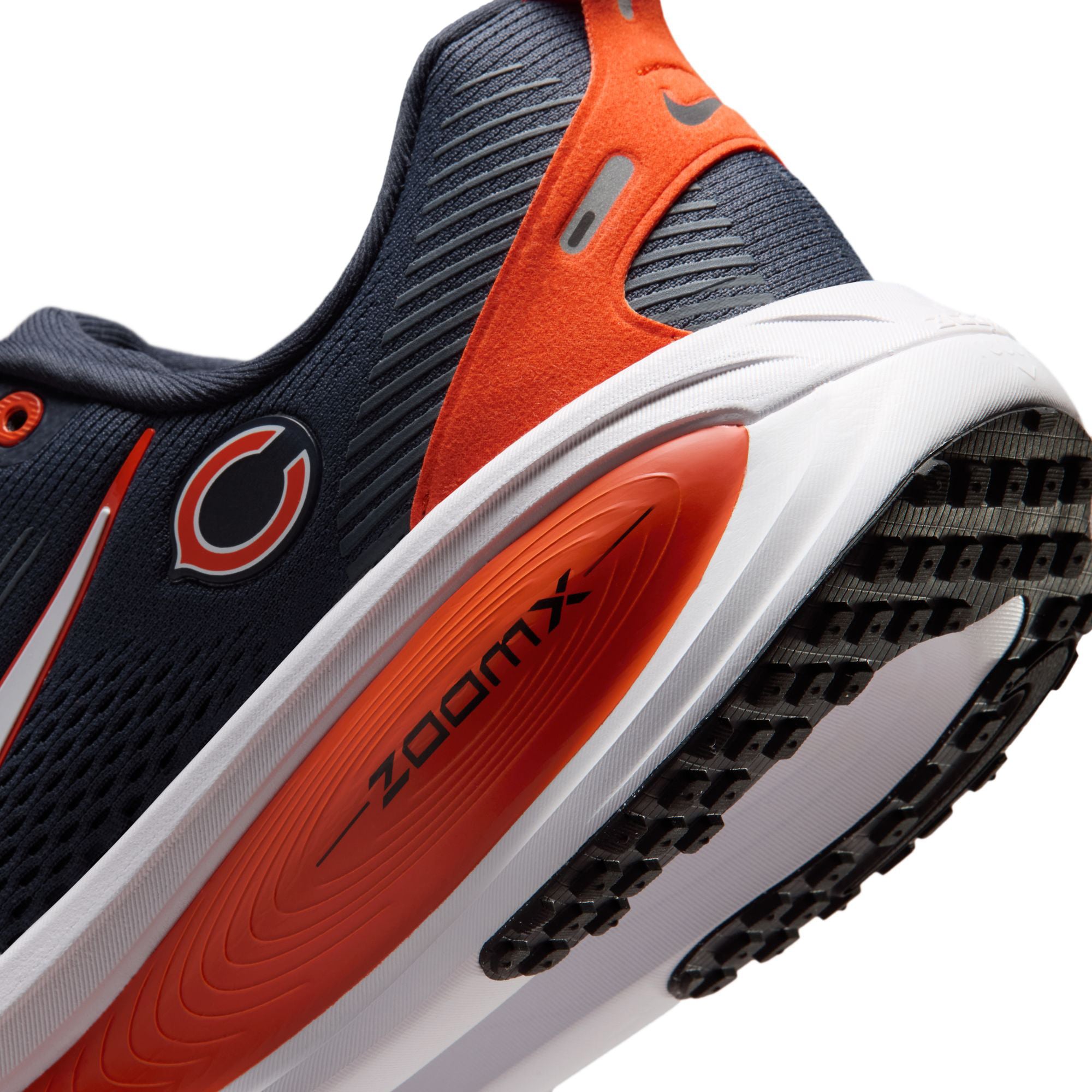 Men's Nike Chicago Bears Vomero 18 Running Shoes