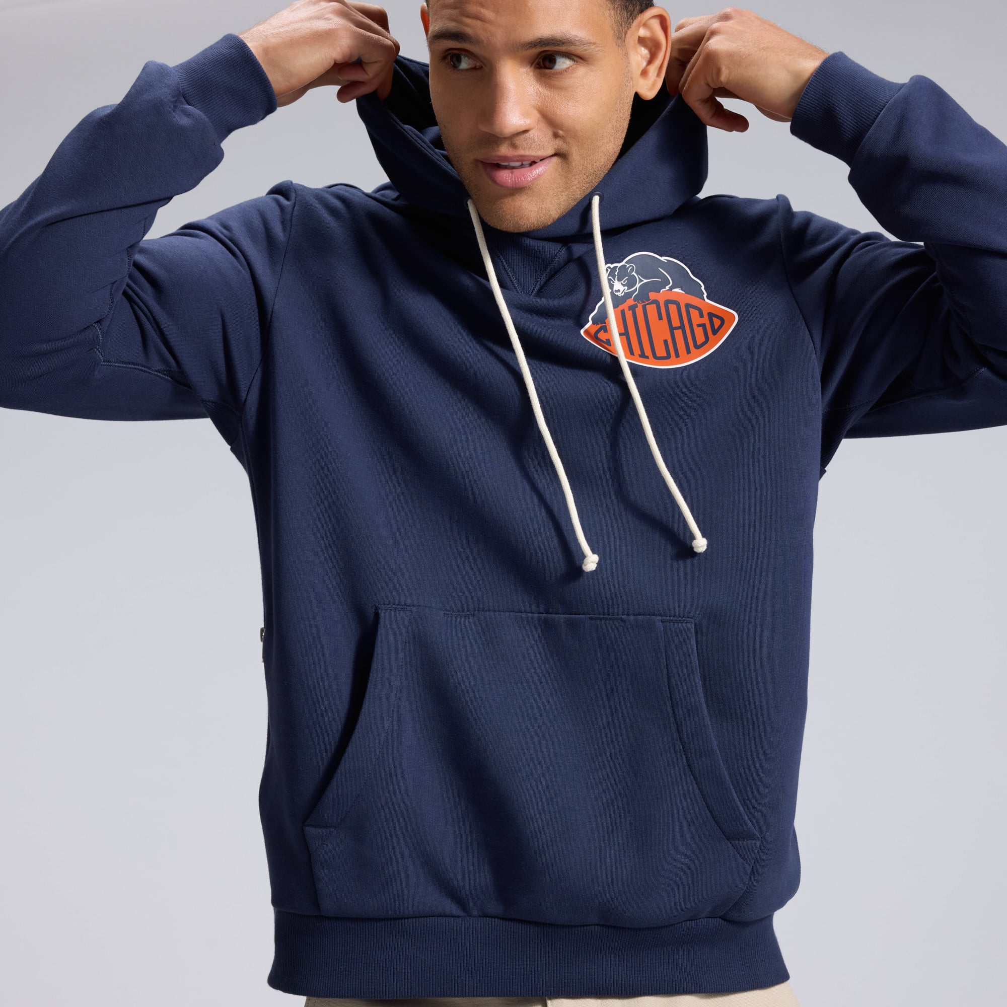 Sweat à capuche Nike Chicago Bears bleu marine, collection Rivalries 2026, modèle standard.