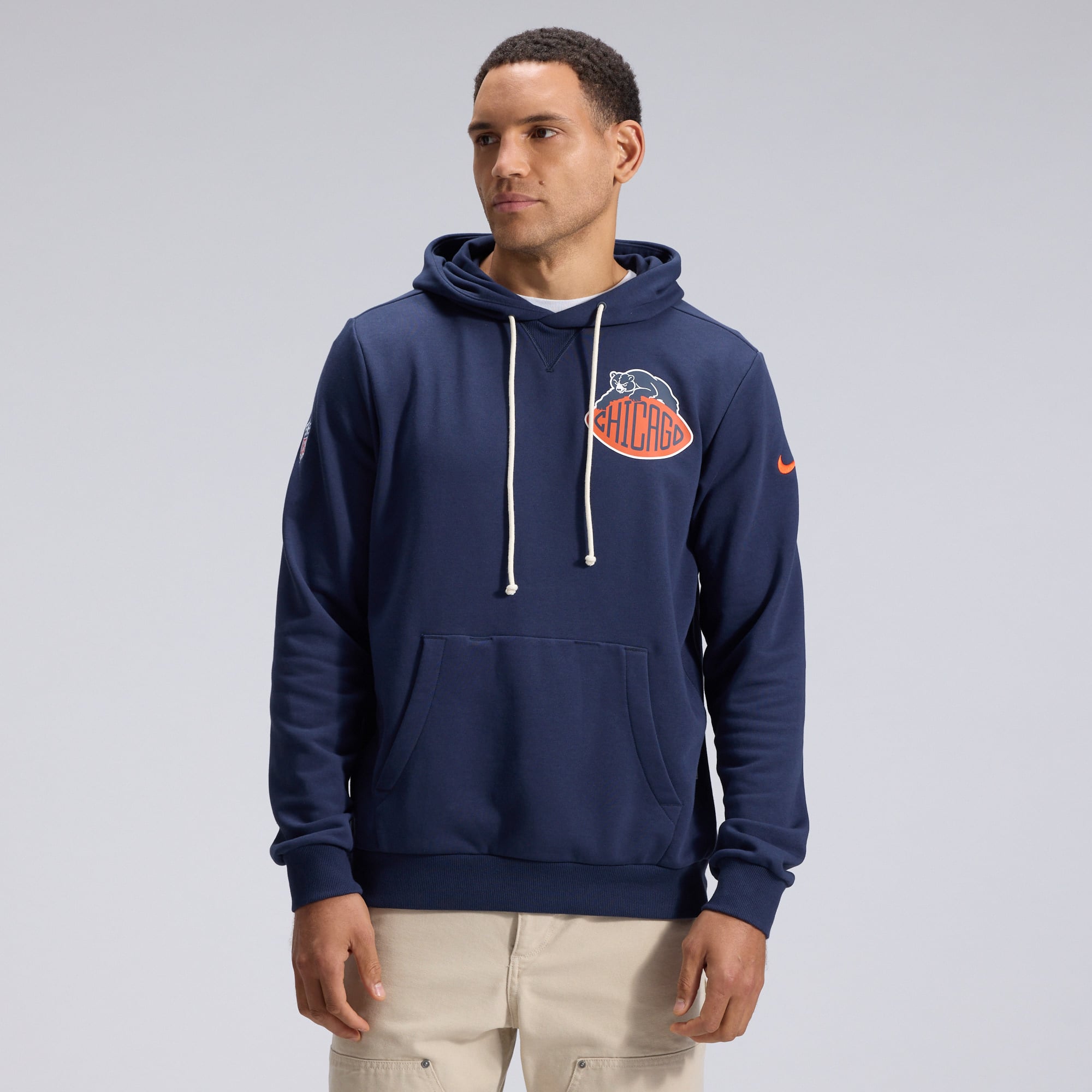 Men's Nike Navy Chicago Bears 2026 Rivalries Collection Standard Issue Sideline Pullover Hoodie