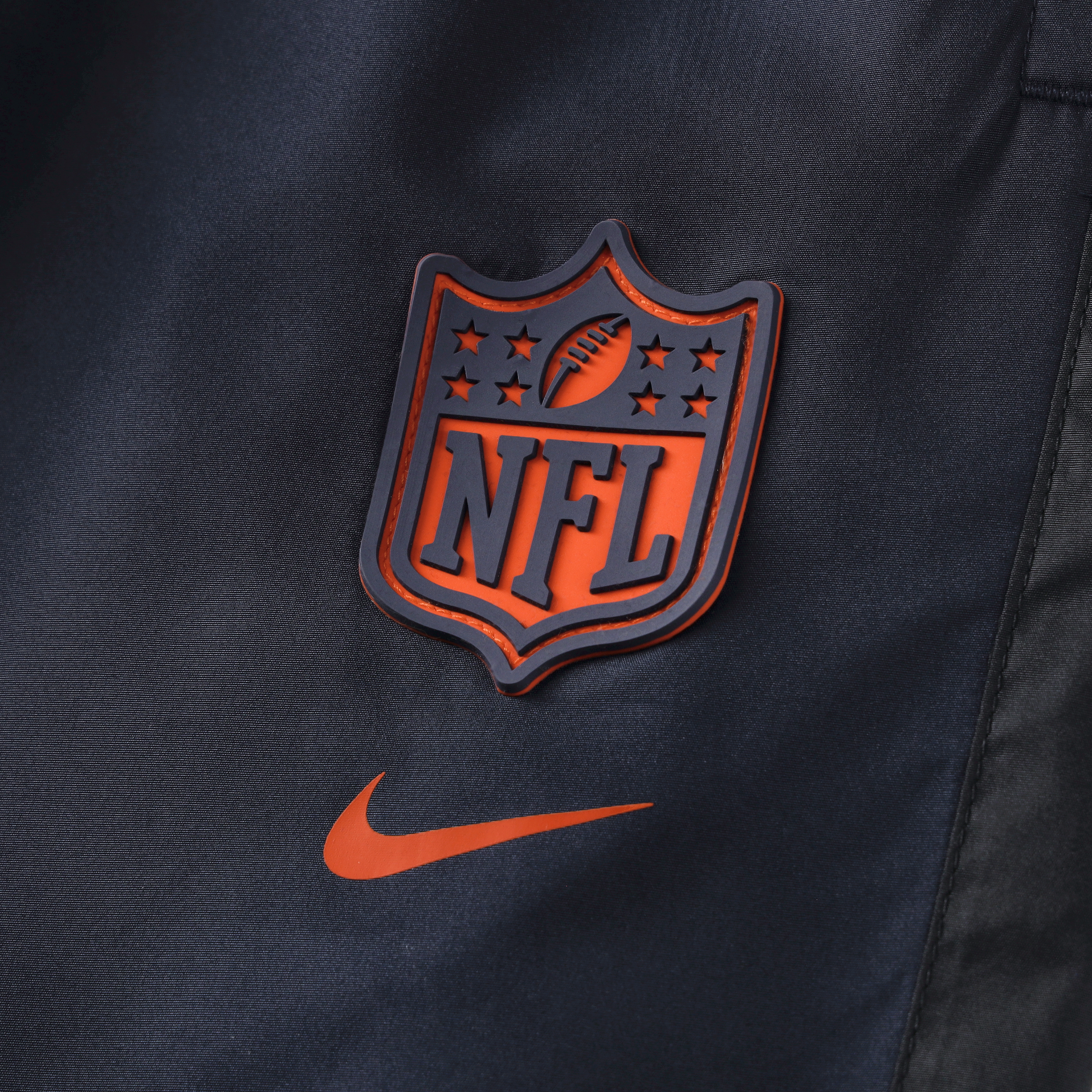Pantalon coupe-vent Nike Windrunner bleu marine Chicago Bears Collection 2026 Rivalries pour homme