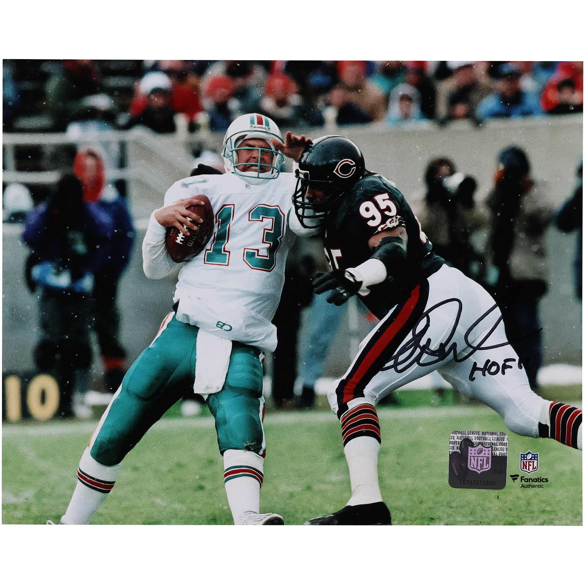 Photo 8" x 10" autographiée par Richard Dent (Chicago Bears) le montrant en train de plaquer Dan Marino, avec l'inscription « HOF 11».