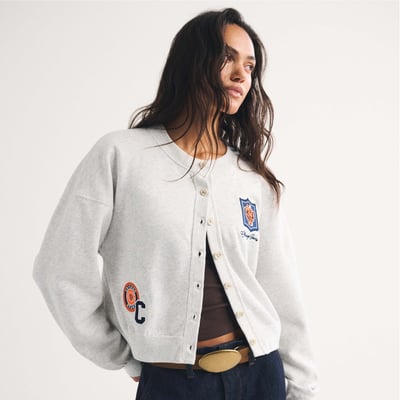 Chicago Bears Abercrombie & Fitch Women's Full-Button Cardigan - Heather Gray