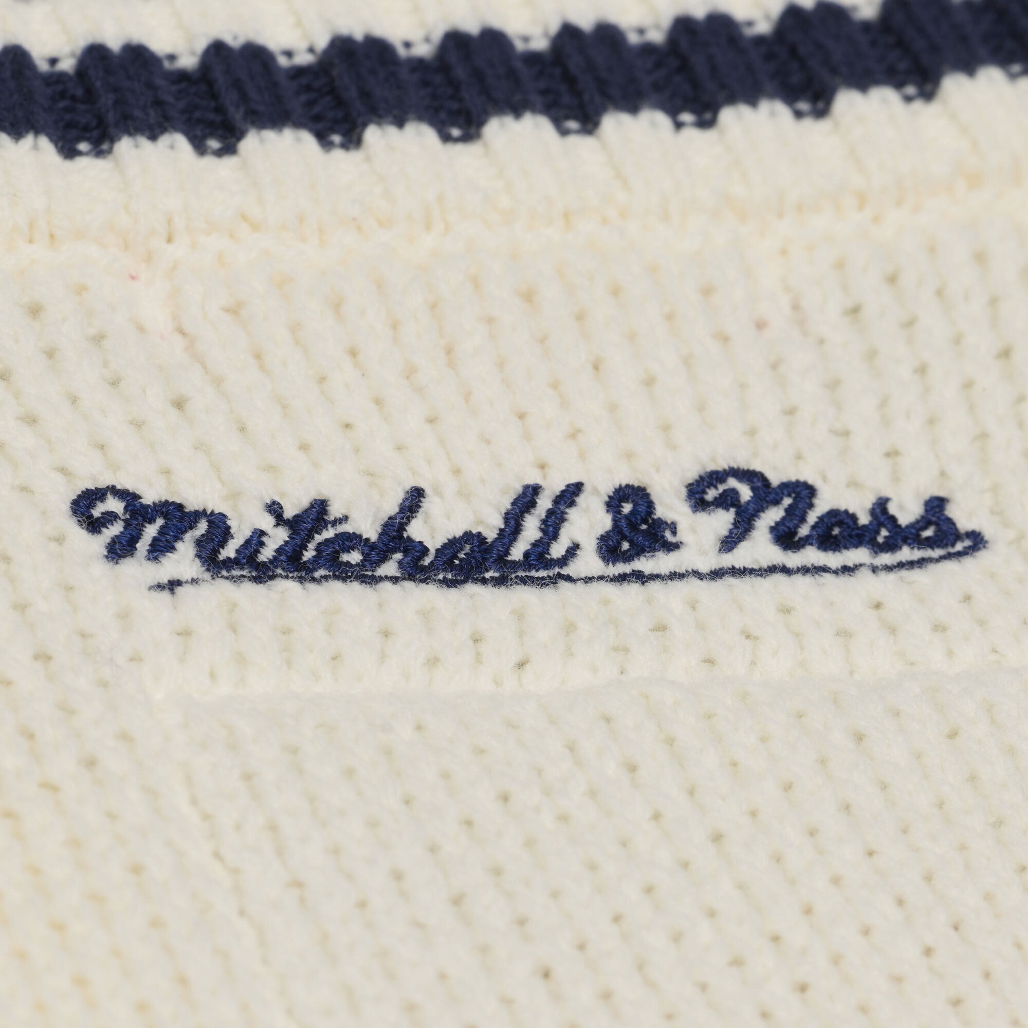 Gilet sans manches Mitchell & Ness crème pour femme, motif Chicago Bears Retro Roots, col en V