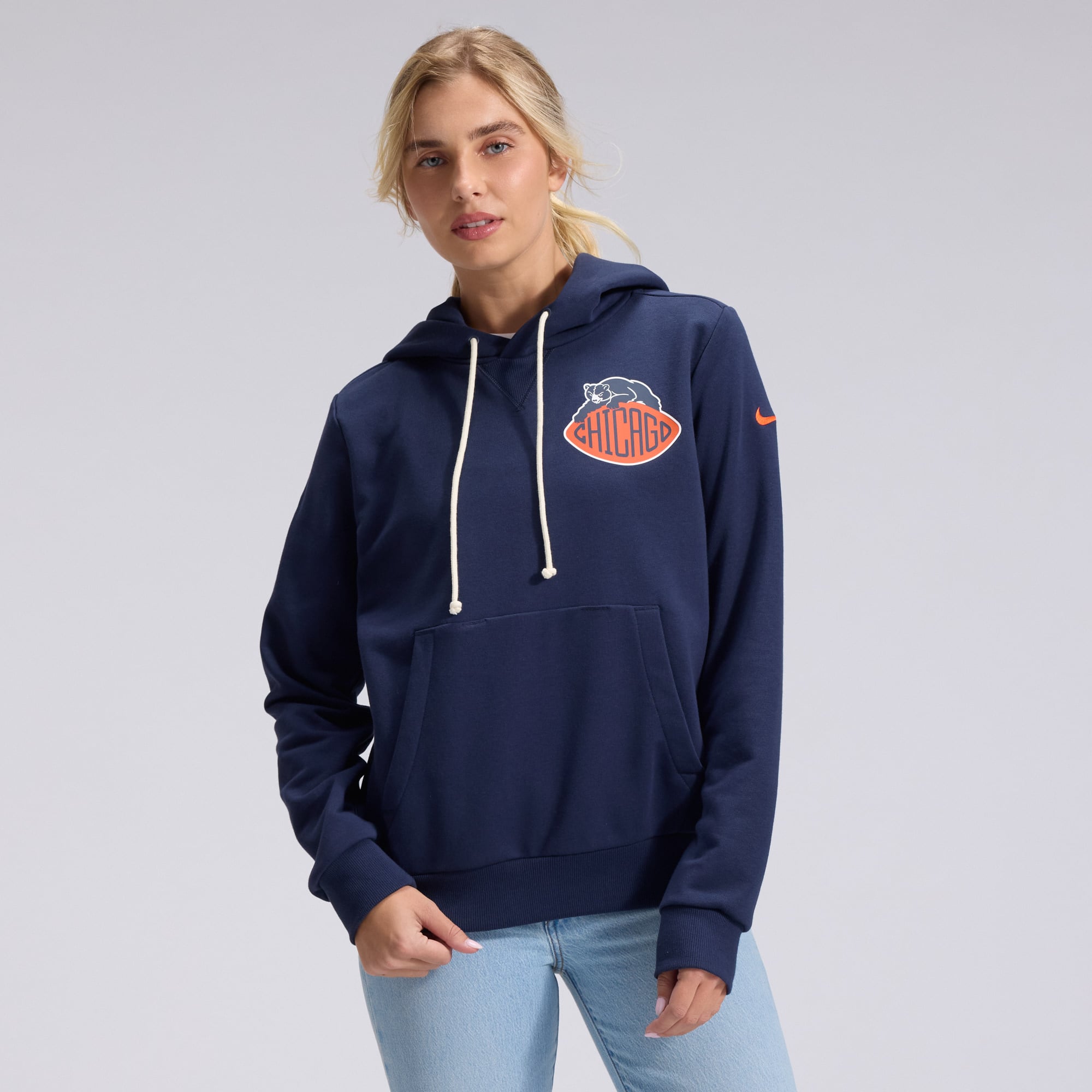 Women's Nike Navy Chicago Bears 2026 Rivalries Collection Standard Issue Sideline Pullover Hoodie
