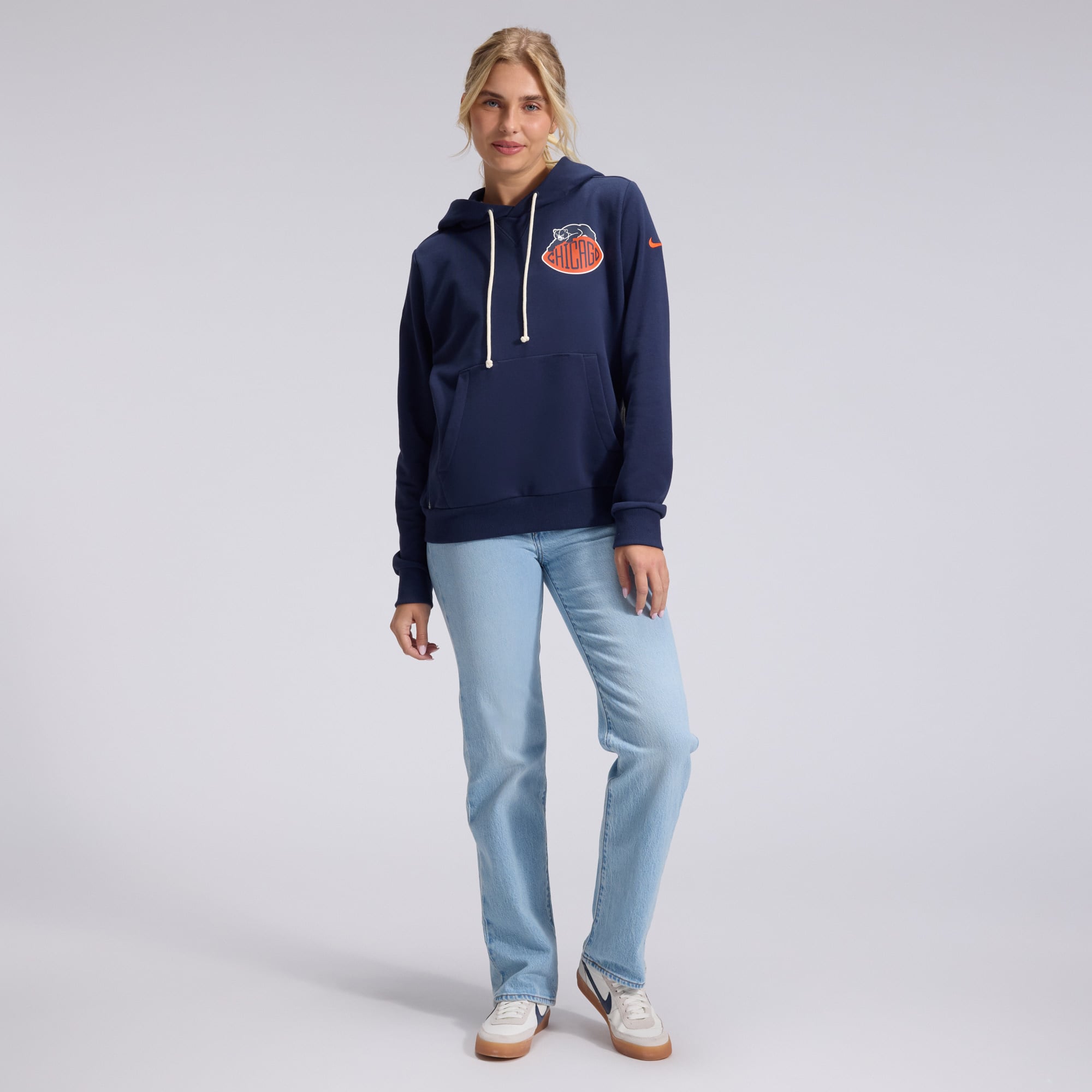 Women's Nike Navy Chicago Bears 2026 Rivalries Collection Standard Issue Sideline Pullover Hoodie