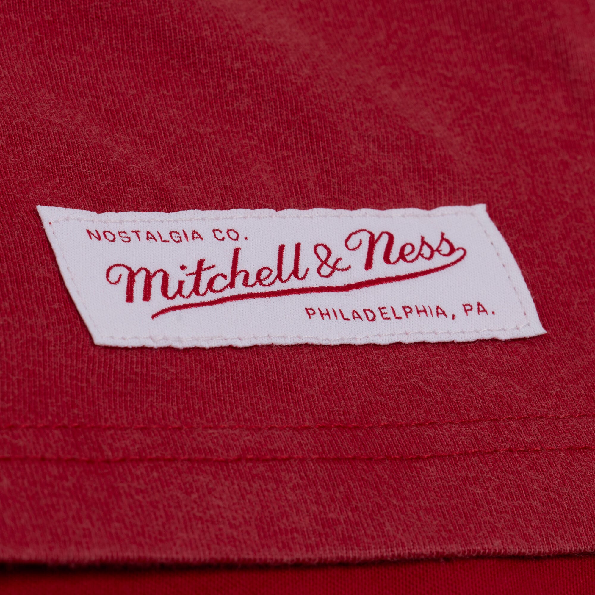 Men's Mitchell & Ness Red Chicago Blackhawks Core Essentials T-Shirt