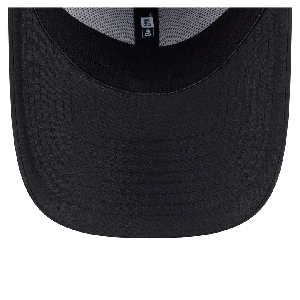 Chicago Blackhawks New Era Blackout 39THIRTY Stretch Hat - Black