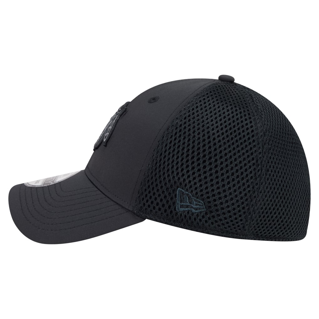 Chicago Blackhawks New Era Blackout 39THIRTY Stretch Hat - Black