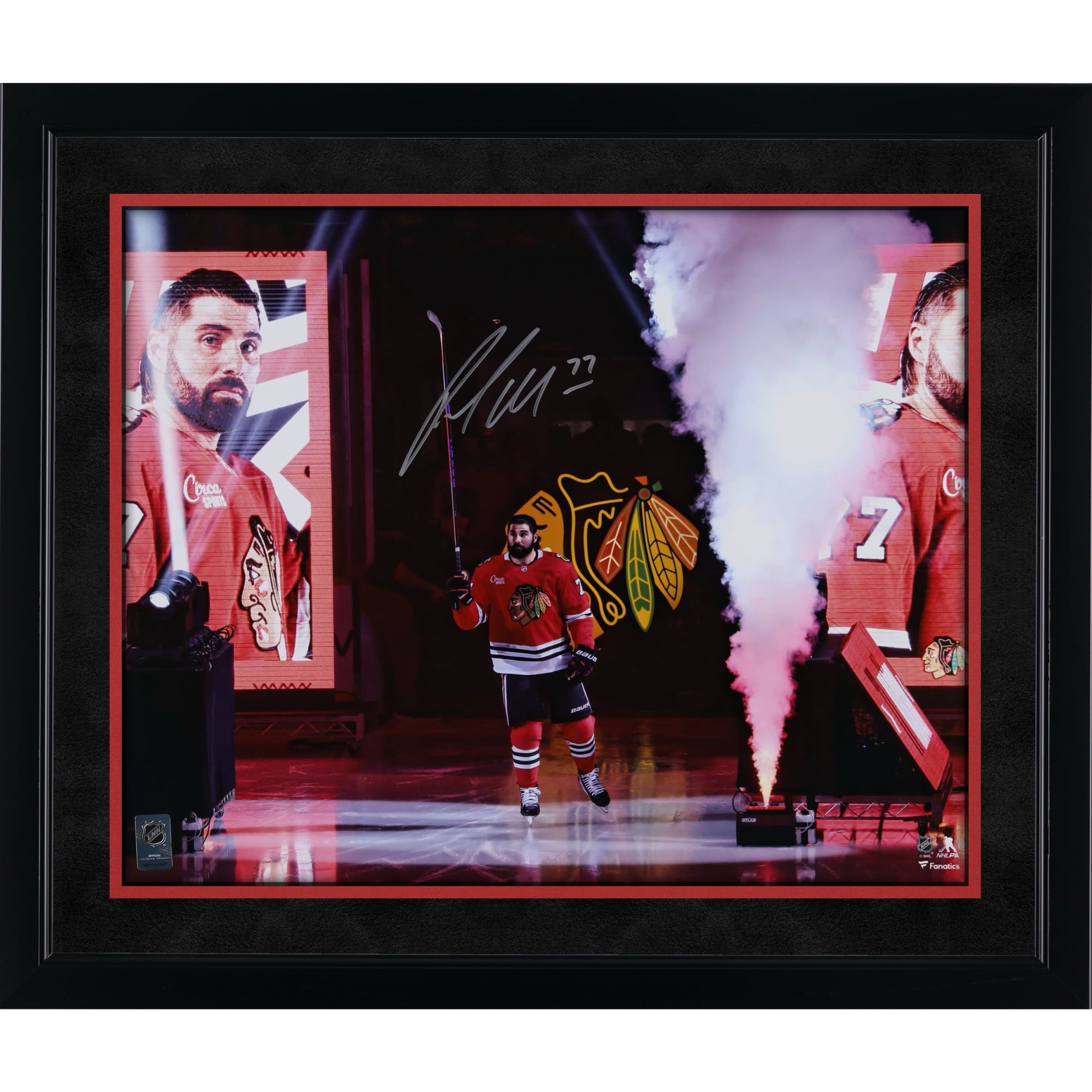 Pat Maroon Chicago Blackhawks Autographed 16" x 20" Pregame Intro Photograph
