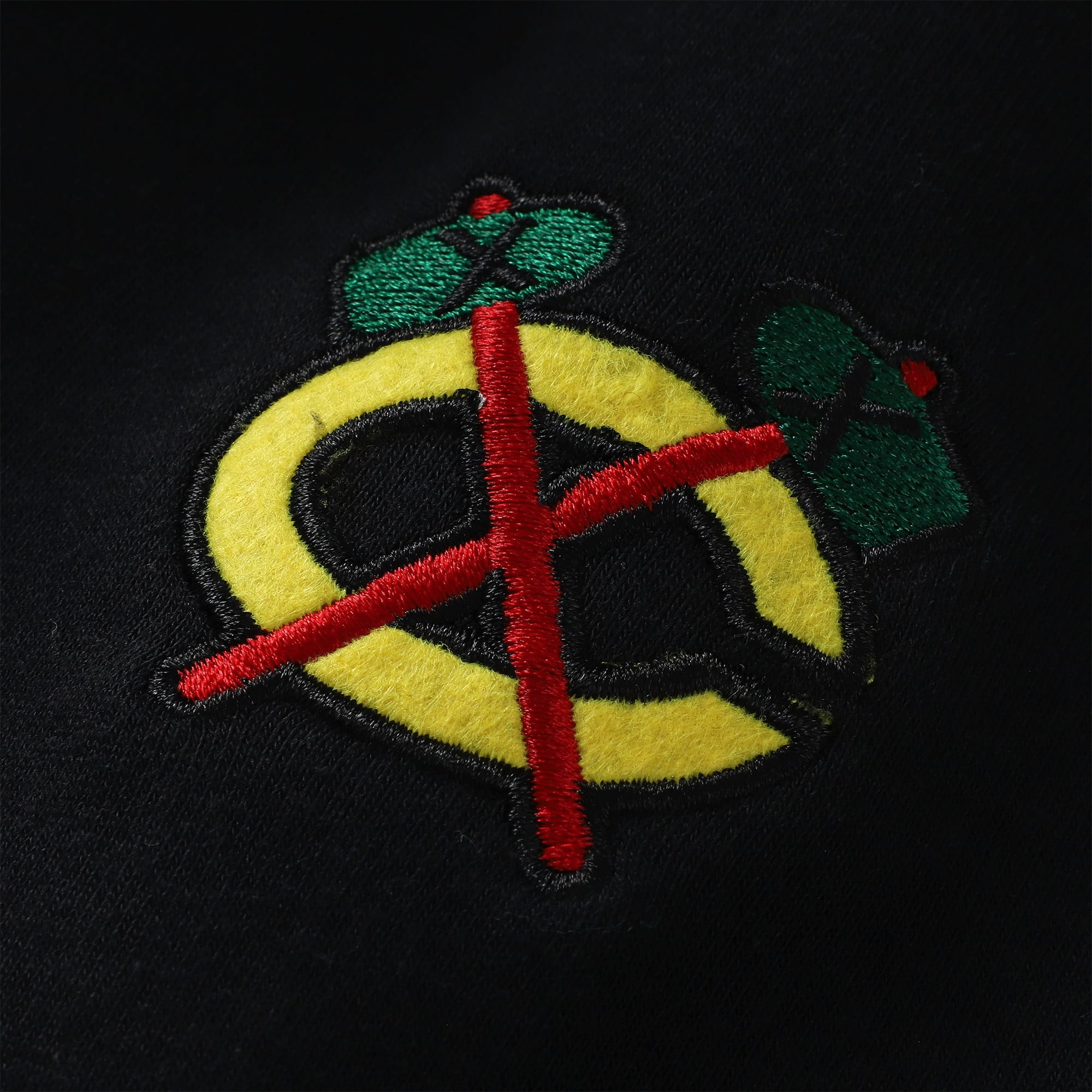 Veste polaire Mitchell & Ness noire Chicago Blackhawks pour enfant, fermeture à boutons-pression.