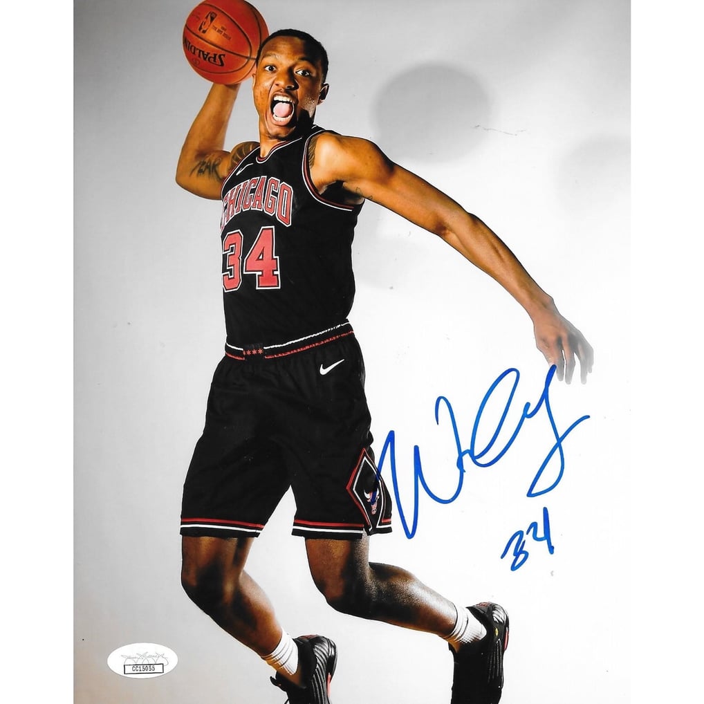 autographed-wendell-carter-jr- 