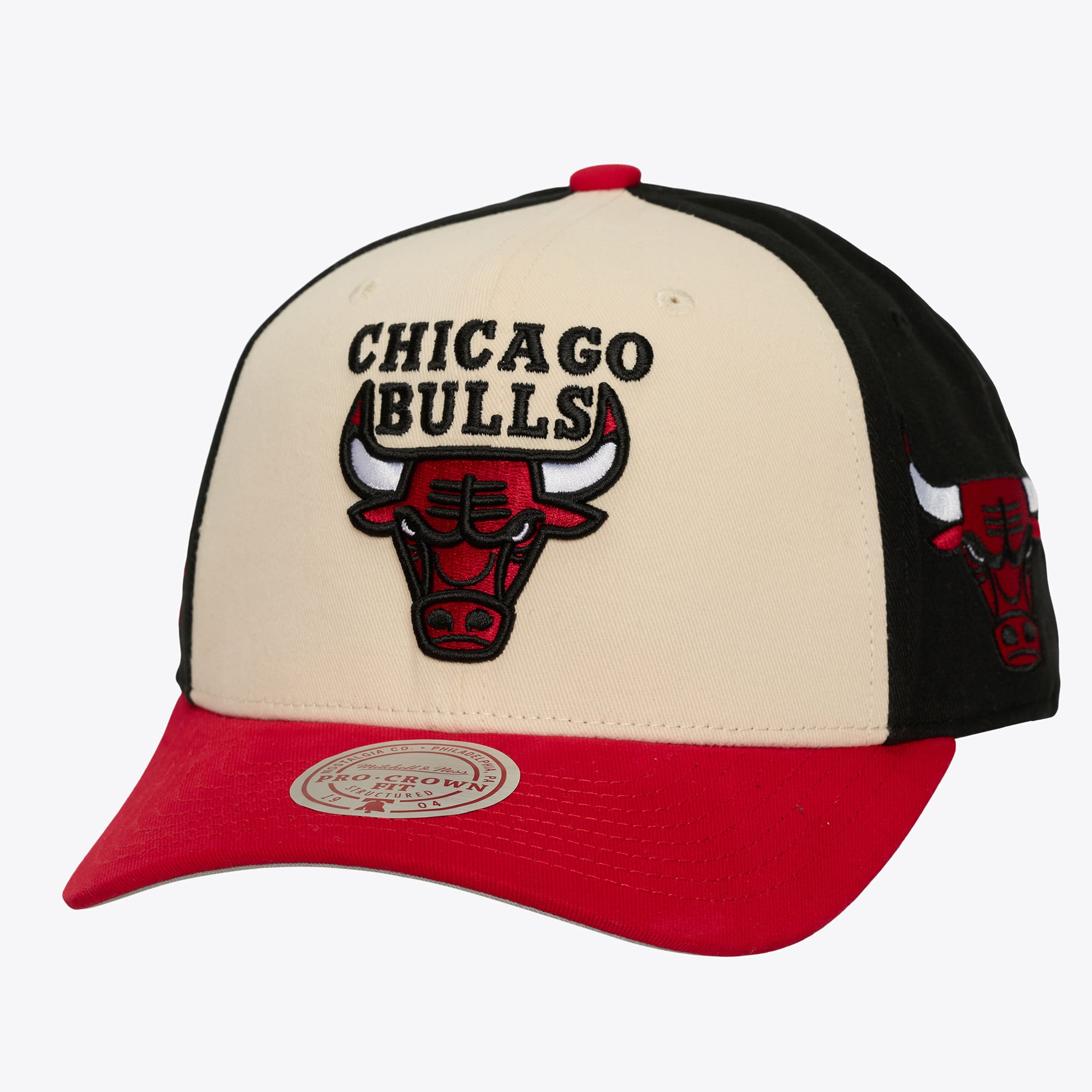 Chicago Bulls Cream Brushed Off Pro Crown Snapback Hat