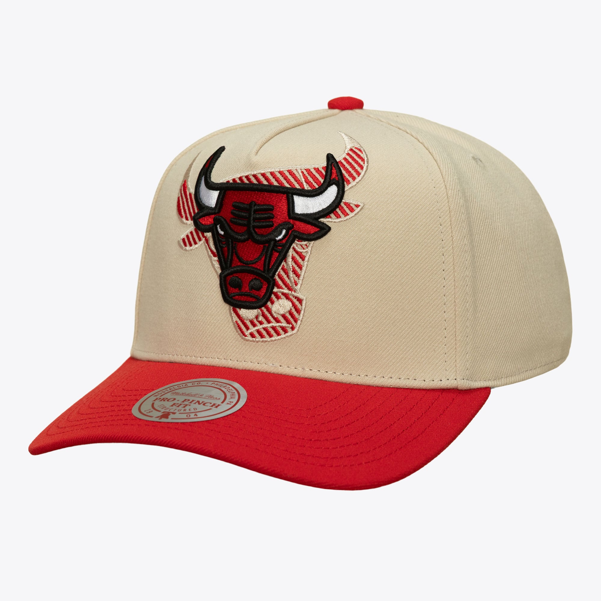 Chicago Bulls Cream/Red Off Tilted Pro Pinch Snapback Hat