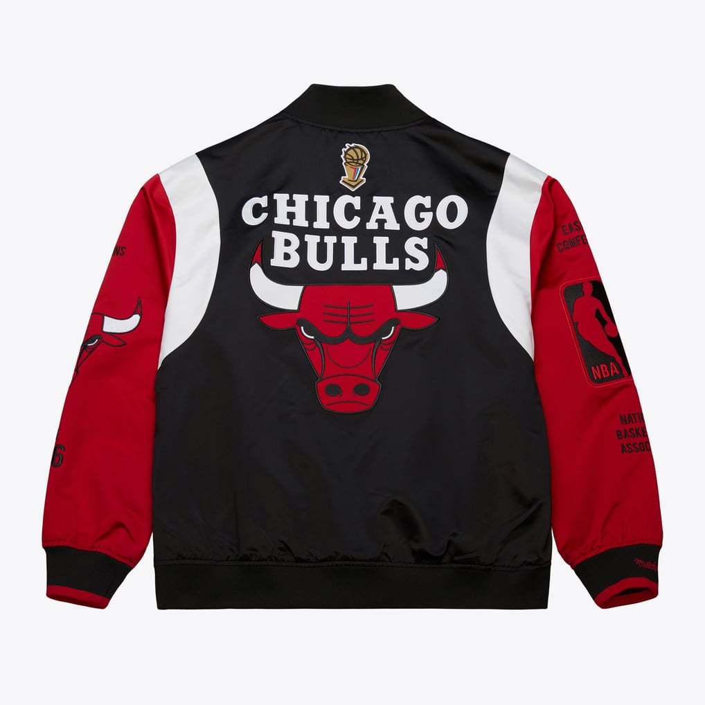 Mitchell & Ness シカゴ・ブルズ Team Origins サテン ジャケット 