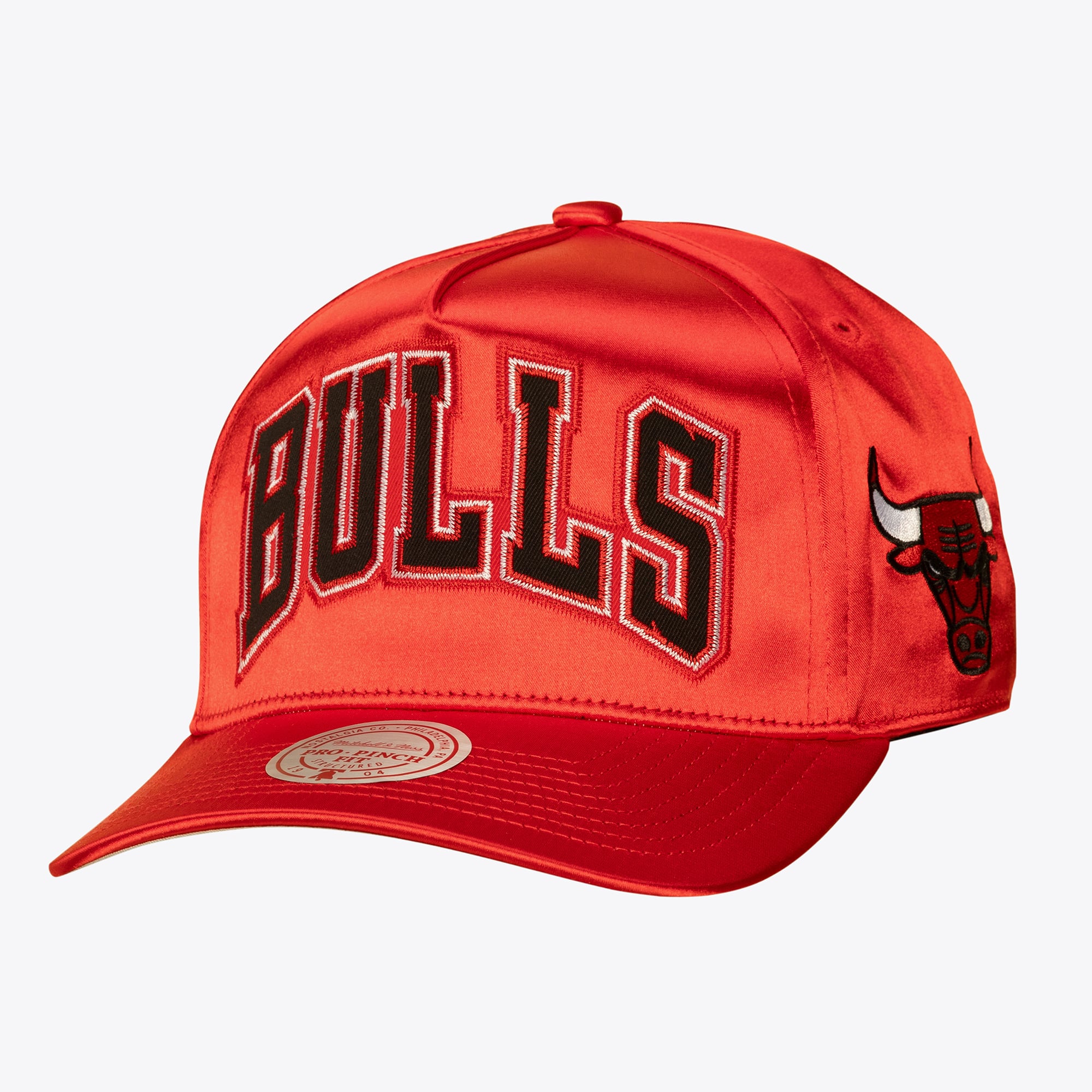 Chicago Bulls Red Zig Zag Satin Pro Pinch Snapback Hat