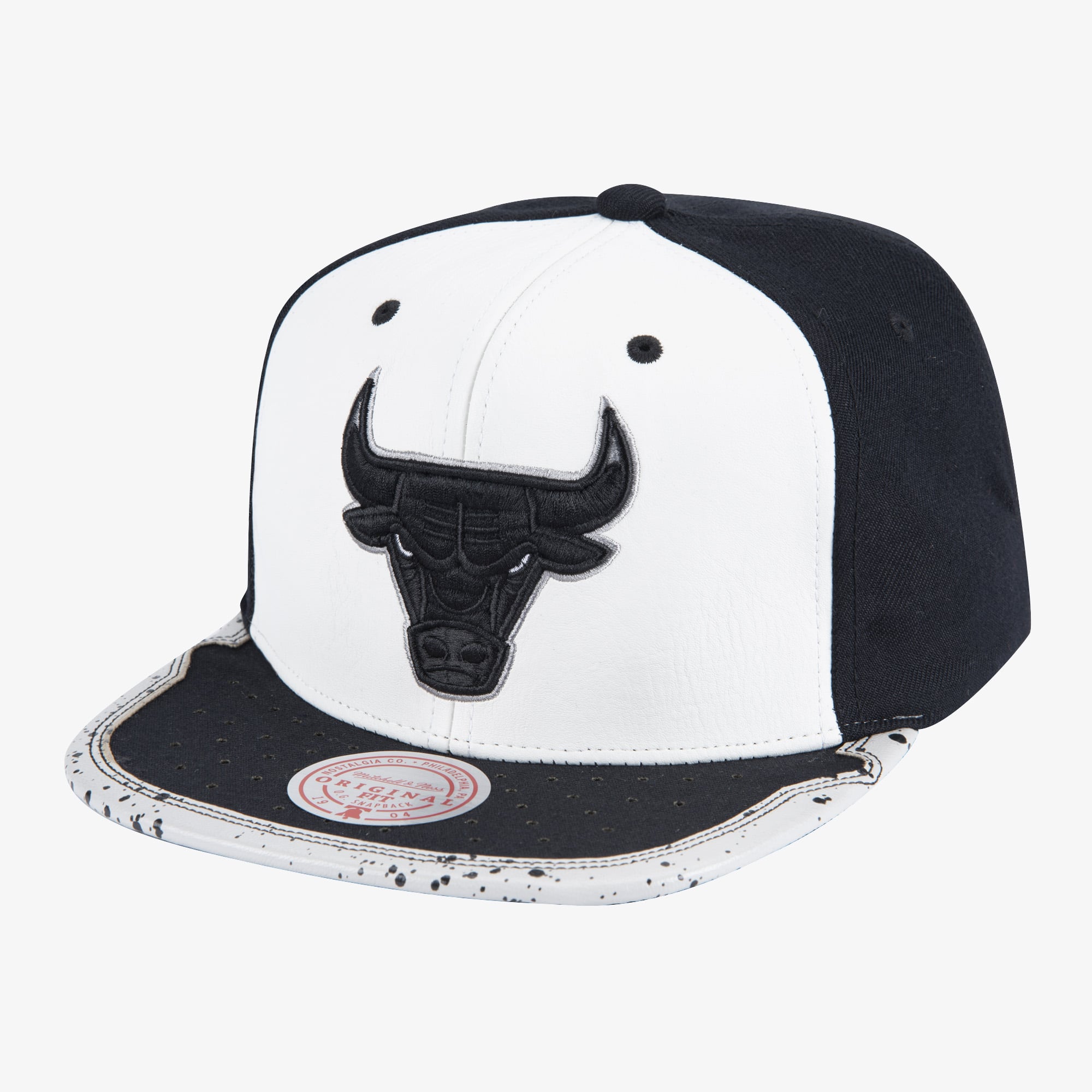 Chicago Bulls White/Black Day One Snapback Hat