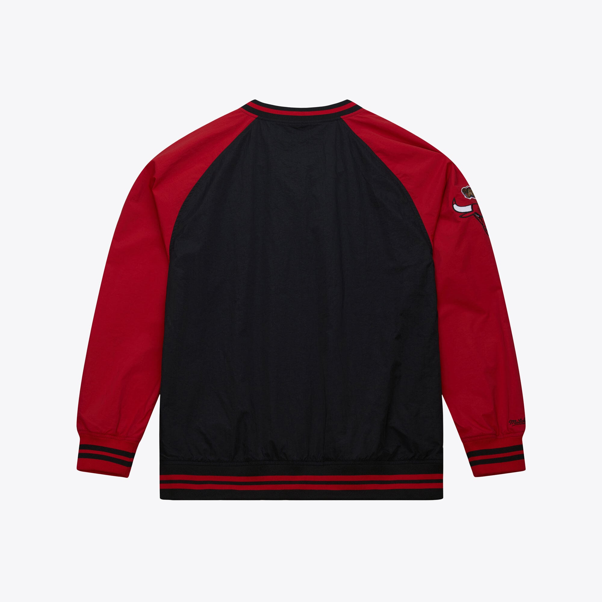 Men's Mitchell & Ness  Black Chicago Bulls Classic V-Neck Raglan Pullover