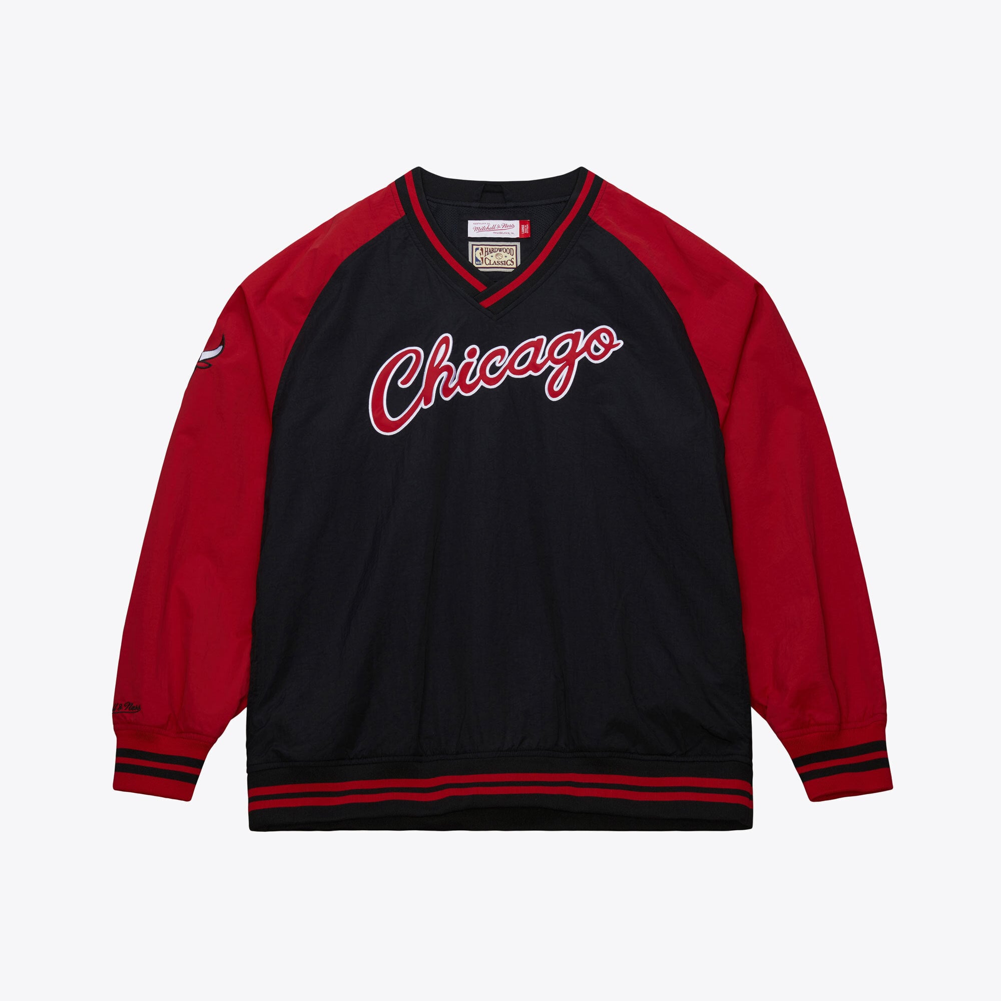 Men's Mitchell & Ness Black Chicago Bulls Classic V-Neck Raglan Pullover
