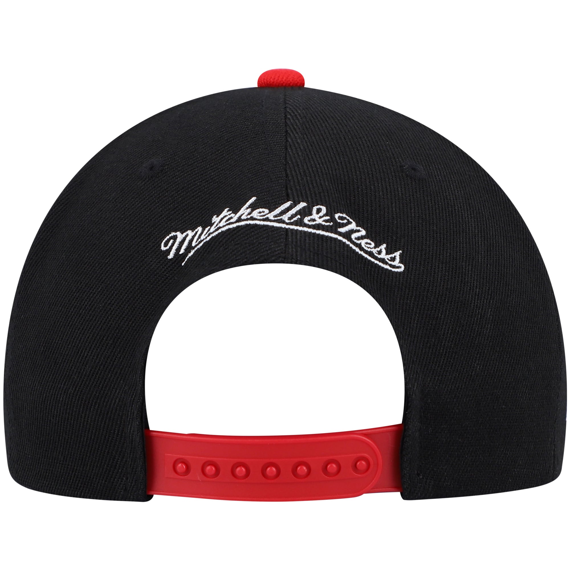 Men's Mitchell & Ness Black Chicago Bulls Core Side Snapback Hat
