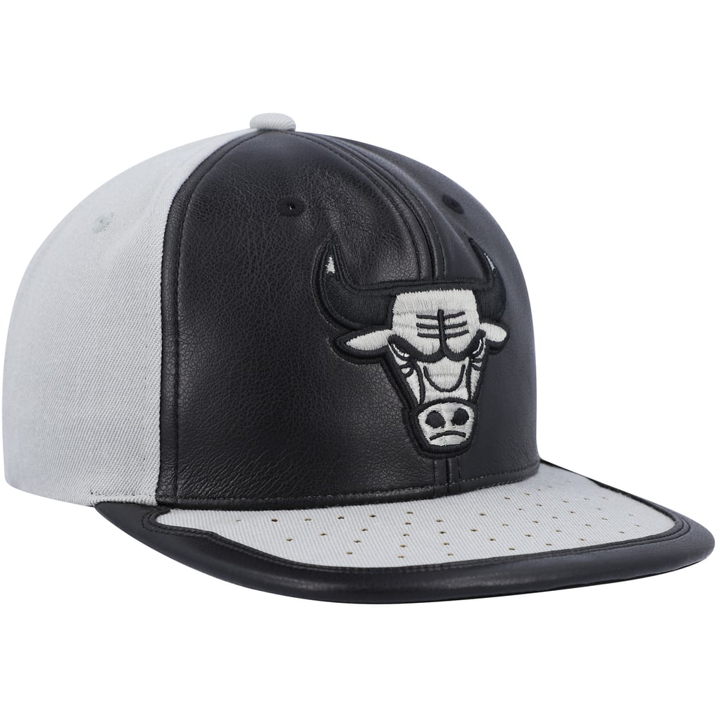 Mitchell & Ness シカゴ・ブルズ Day One ブラック／グレー スナップ 