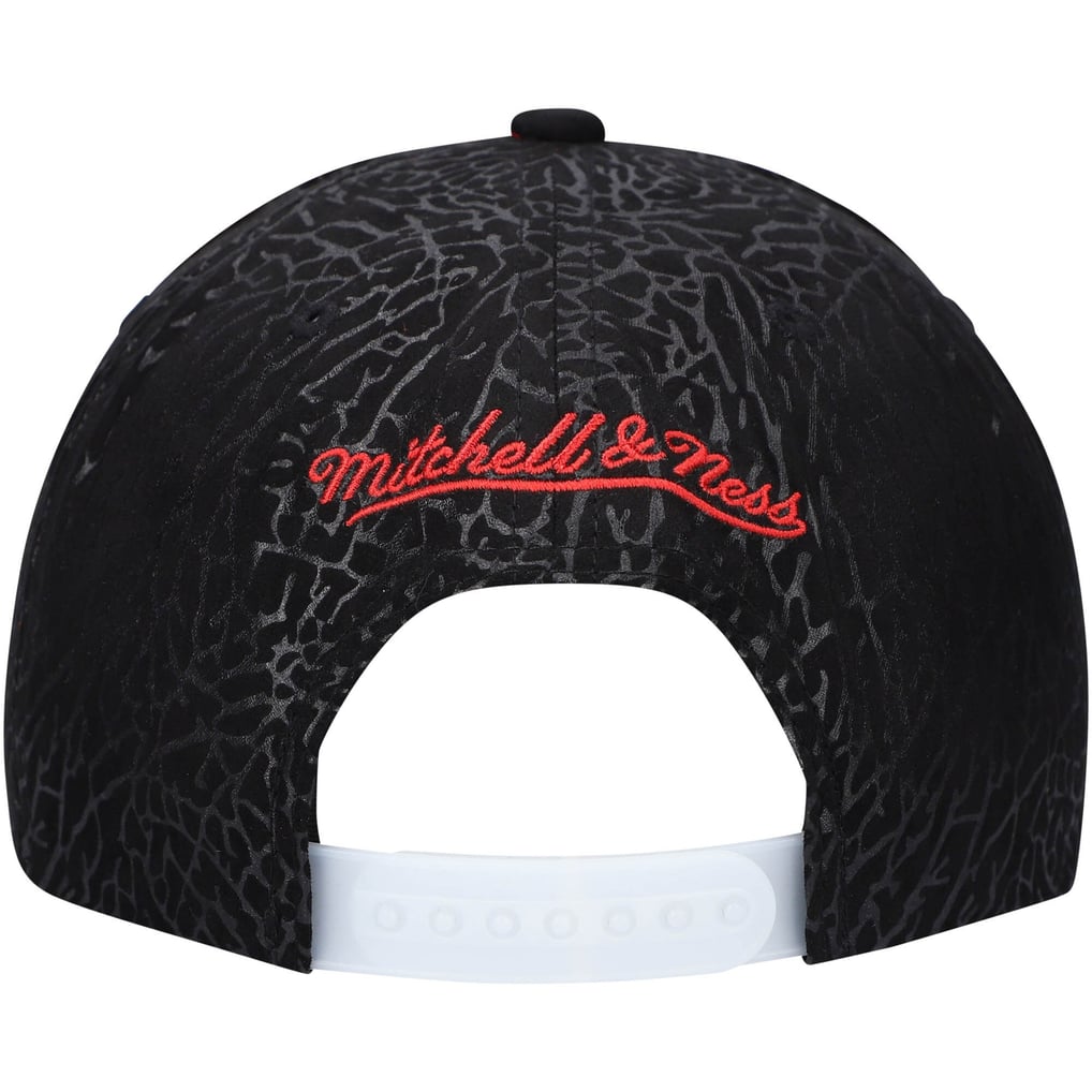 Chicago Bulls Mitchell & Ness Day 5 - Snapback Hat - Black/Red