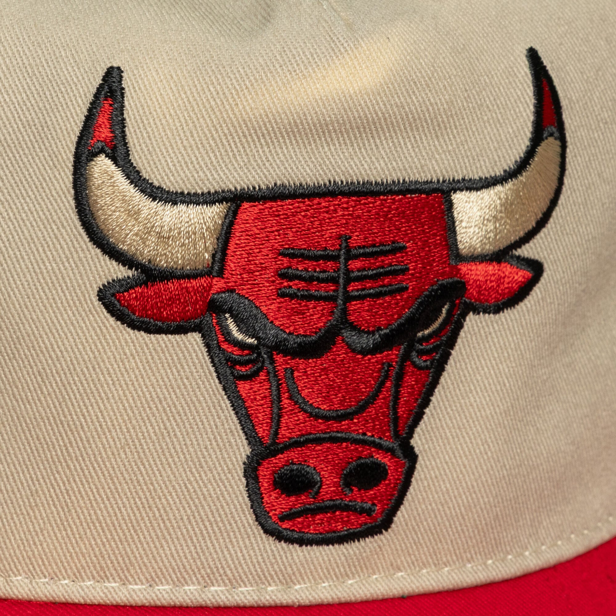 Men's Mitchell & Ness Cream Chicago Bulls Hardwood Classics Retro Roots Snapback Hat