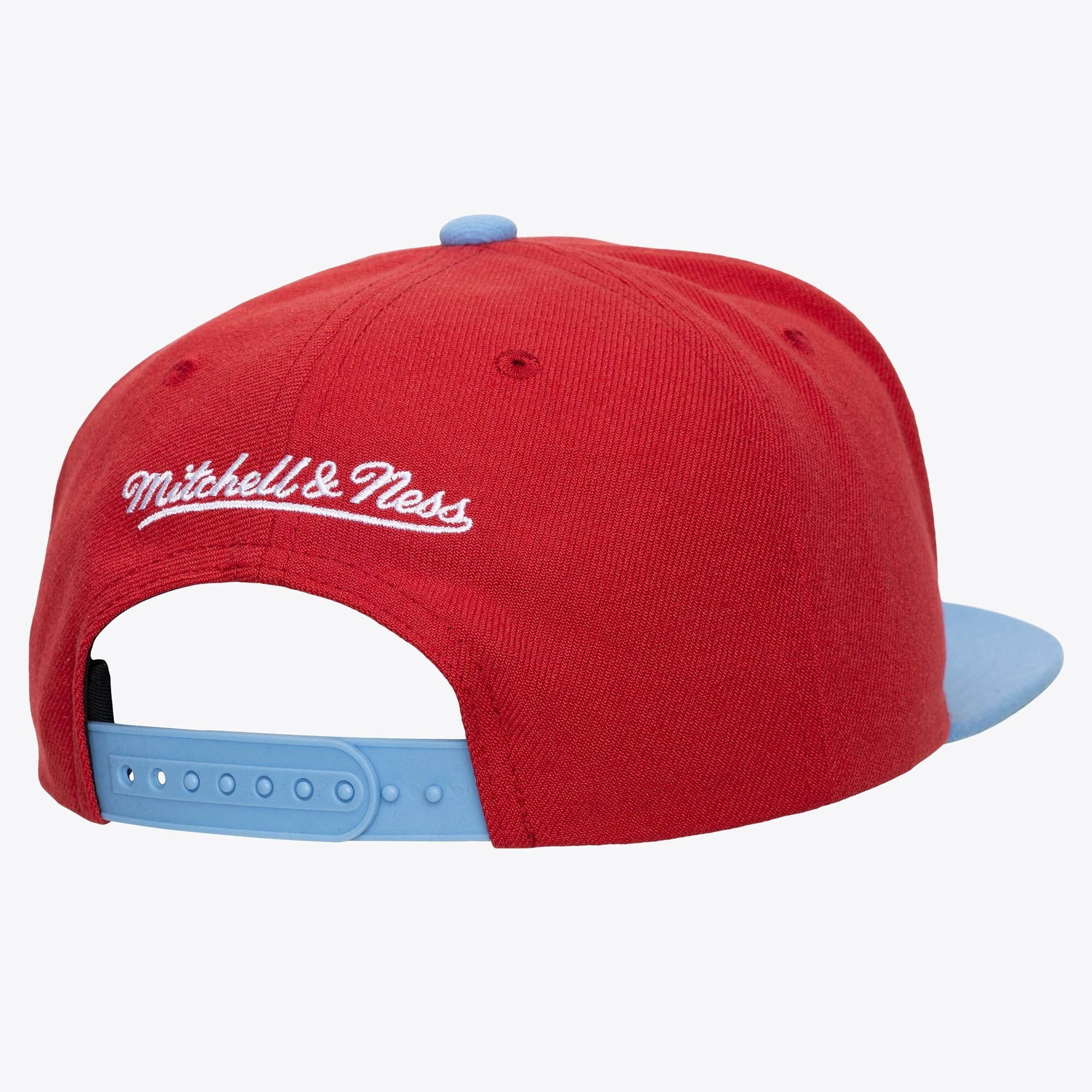 Men's Mitchell & Ness Red Chicago Bulls Hardwood Classics Legendary Home Snapback Hat