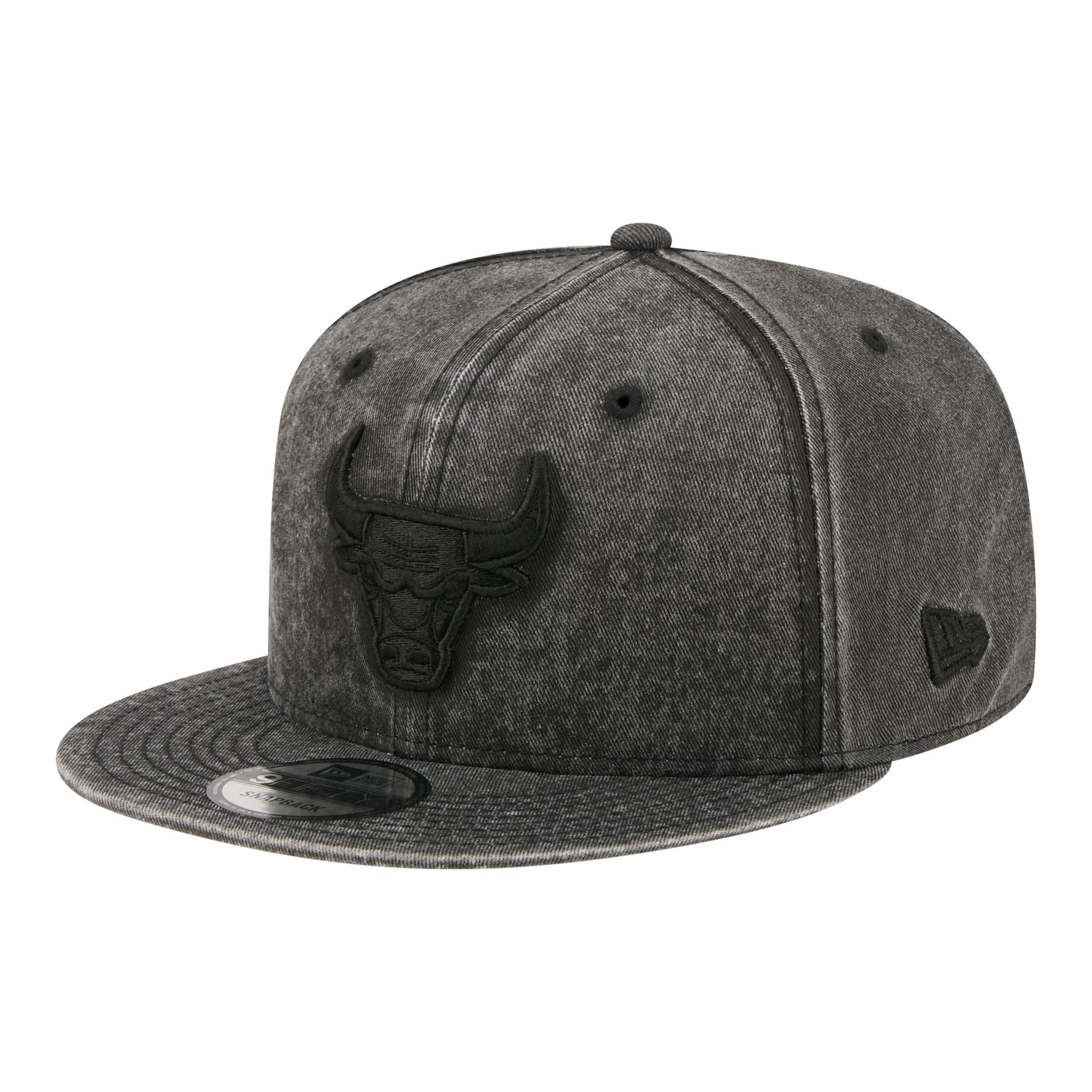 Men's New Era Black Chicago Bulls Washed Tonal 9FIFTY Snapback Hat