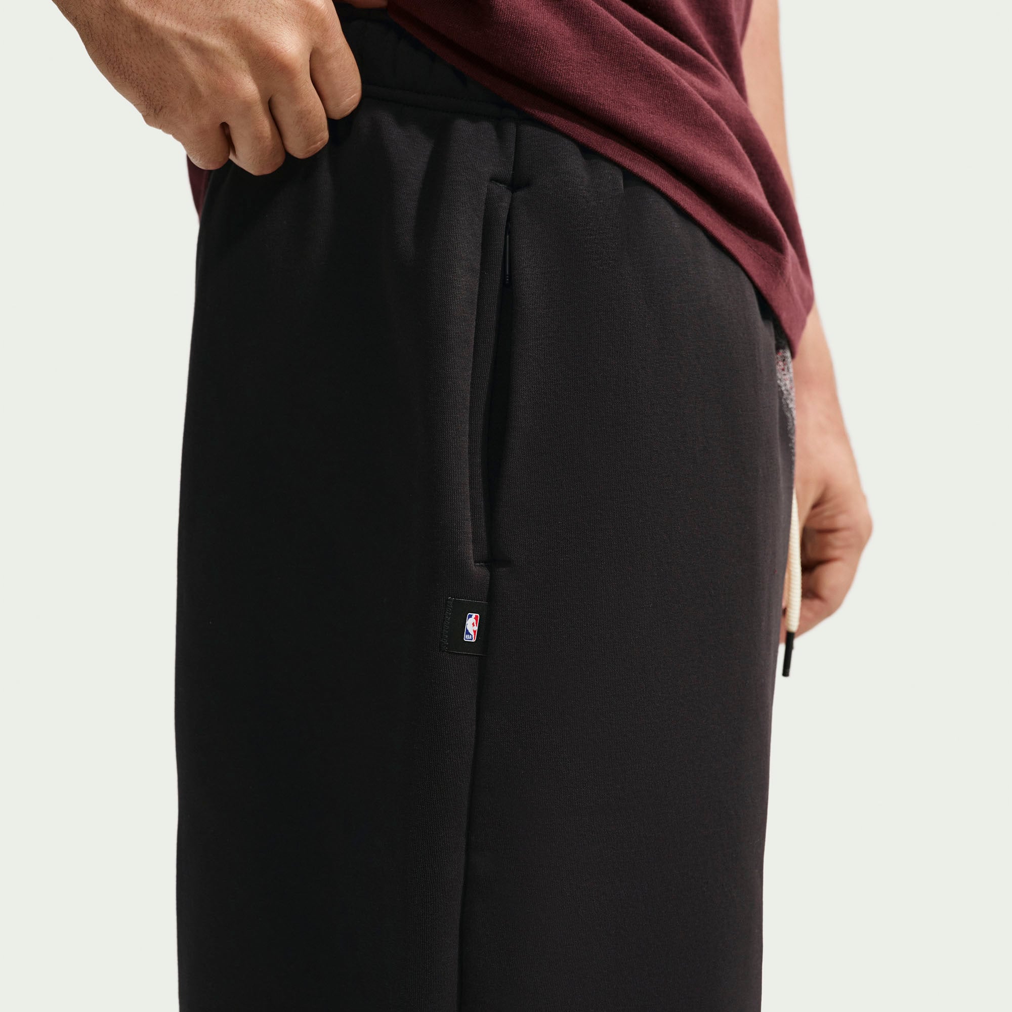Short de sport Nike Chicago Bulls 2026 Standard Issue pour homme, en polaire noire.