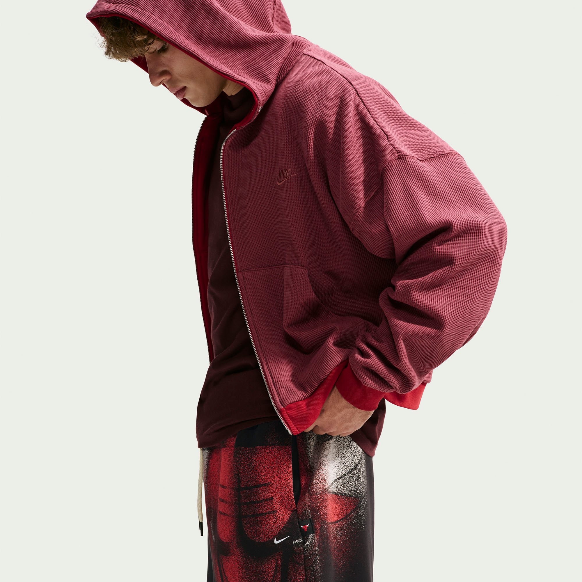 Short de sport Nike Chicago Bulls 2026 Standard Issue pour homme, en polaire noire.