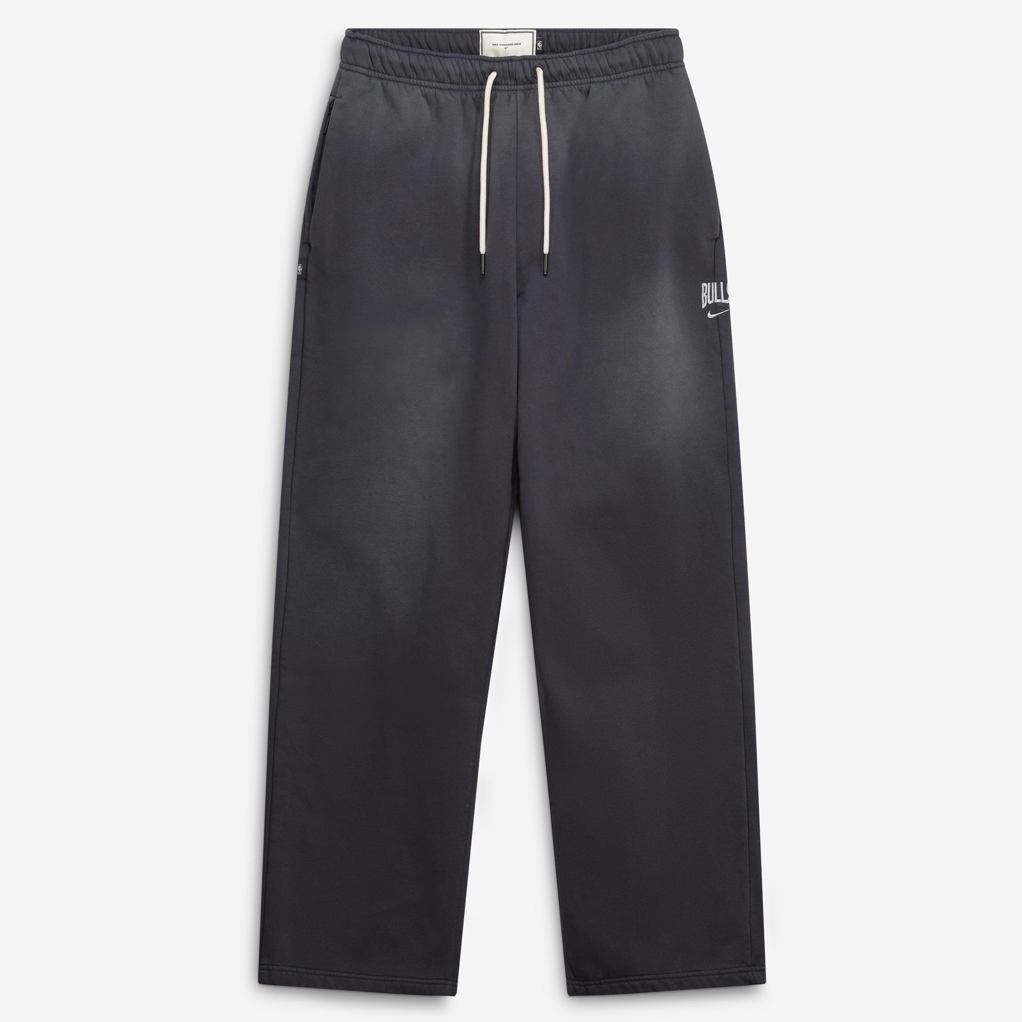 Pantalon de voyage en molleton lavé Nike Chicago Bulls 2026 Standard Issue, couleur anthracite, pour homme