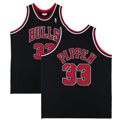 Scottie Pippen Chicago Bulls Autographed Fanatics Authentic Black Mitchell & Ness 1997 Authentic Jersey