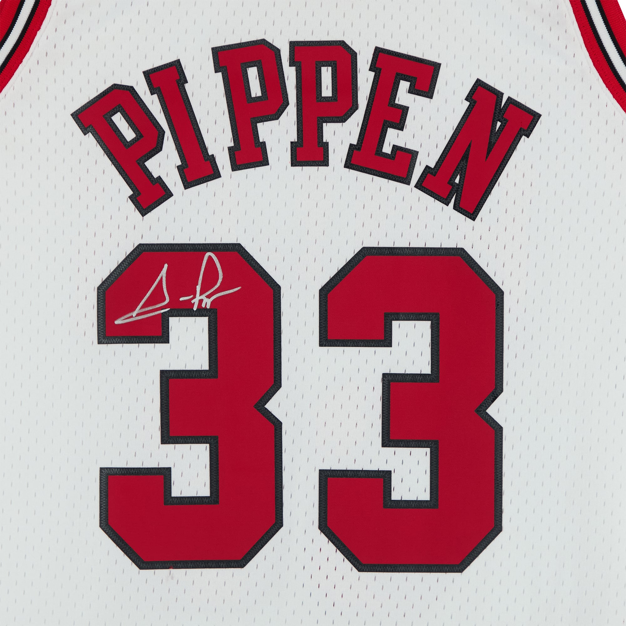 Maillot Swingman autographié par Scottie Pippen des Chicago Bulls, Mitchell & Ness, blanc, 1997-1998