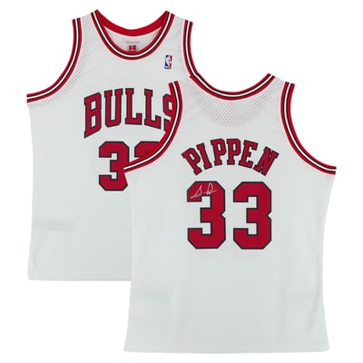 Scottie Pippen Chicago Bulls Autographed Fanatics Authentic Mitchell & Ness White 1997-1998 Swingman Jersey
